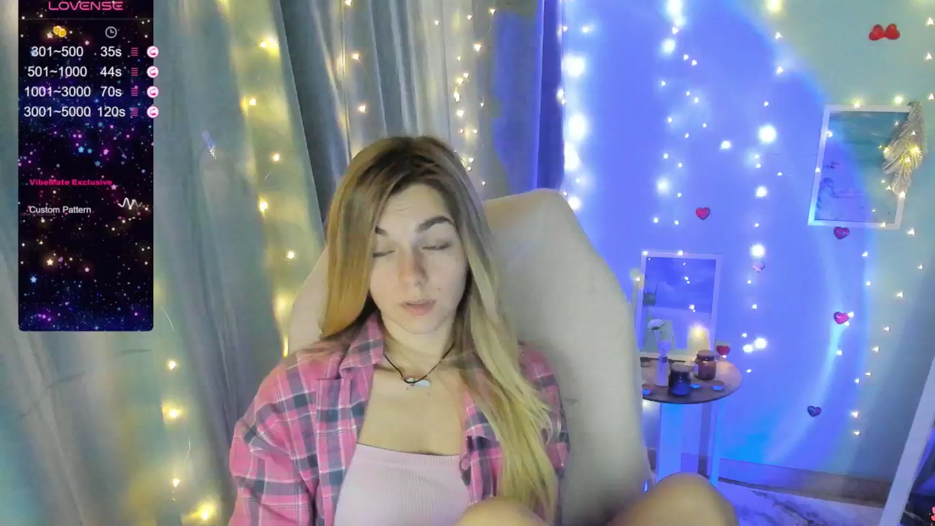 Gallery image thumbnail from Missi_More's myfreecams stream on, 06/16/2025, 11:50 image 7 of 20