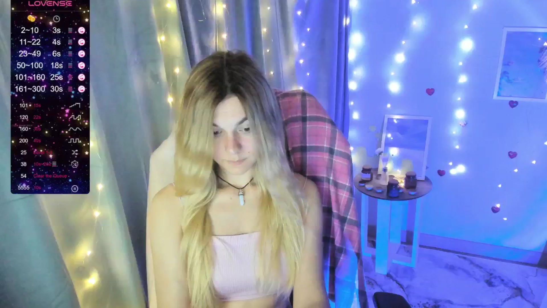 Gallery image thumbnail from Missi_More's myfreecams stream on, 07/04/2025, 11:50 image 19 of 20
