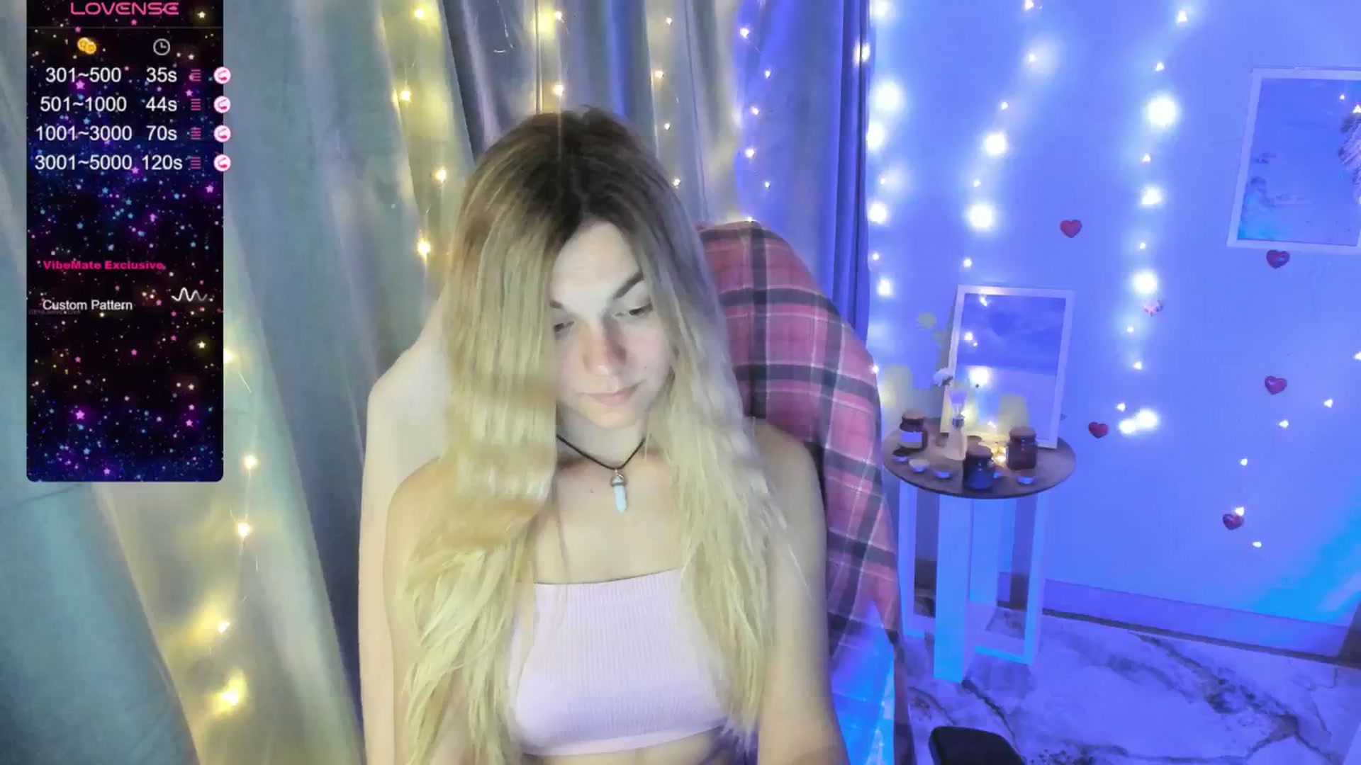 Gallery image thumbnail from Missi_More's myfreecams stream on, 07/04/2025, 11:50 image 15 of 20