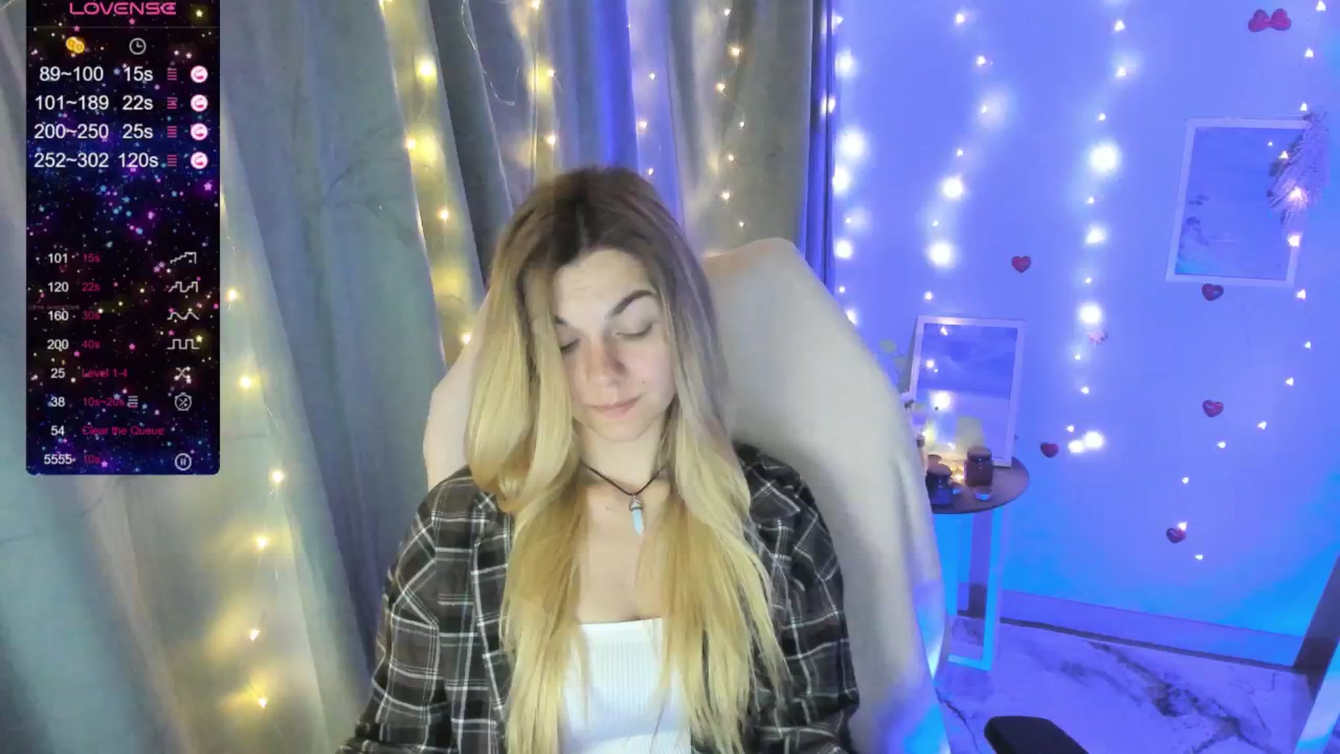 Gallery image thumbnail from Missi_More's myfreecams stream on, 07/06/2025, 10:59 image 15 of 20