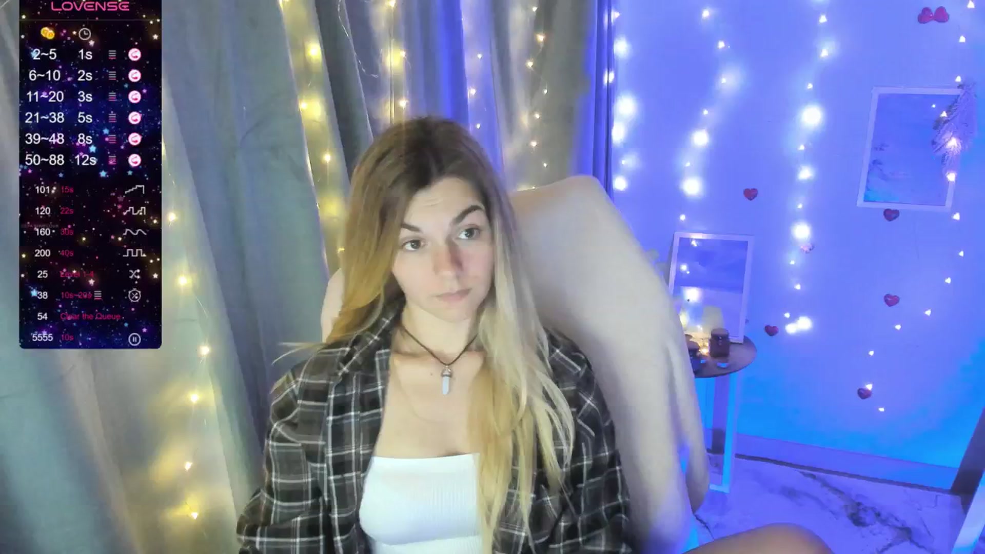 Gallery image thumbnail from Missi_More's myfreecams stream on, 07/06/2025, 10:59 image 4 of 20