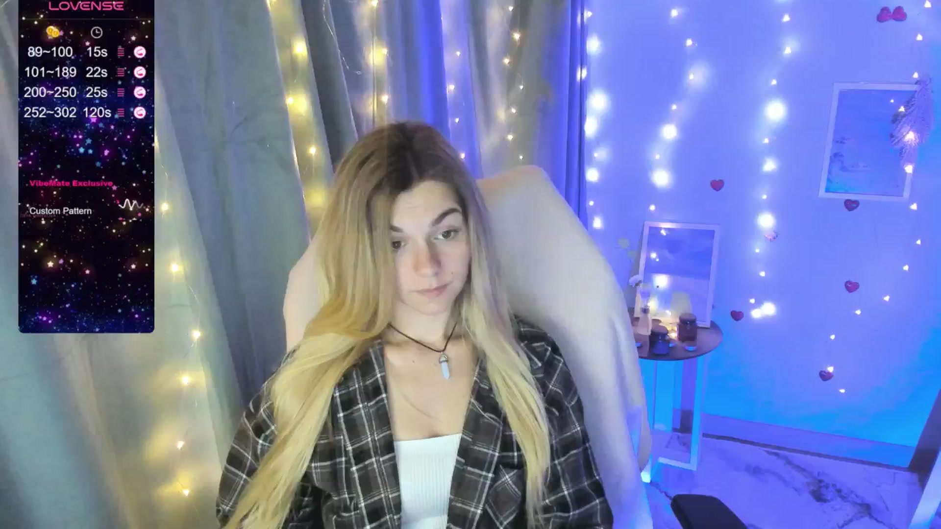 Gallery image thumbnail from Missi_More's myfreecams stream on, 07/06/2025, 10:59 image 8 of 20