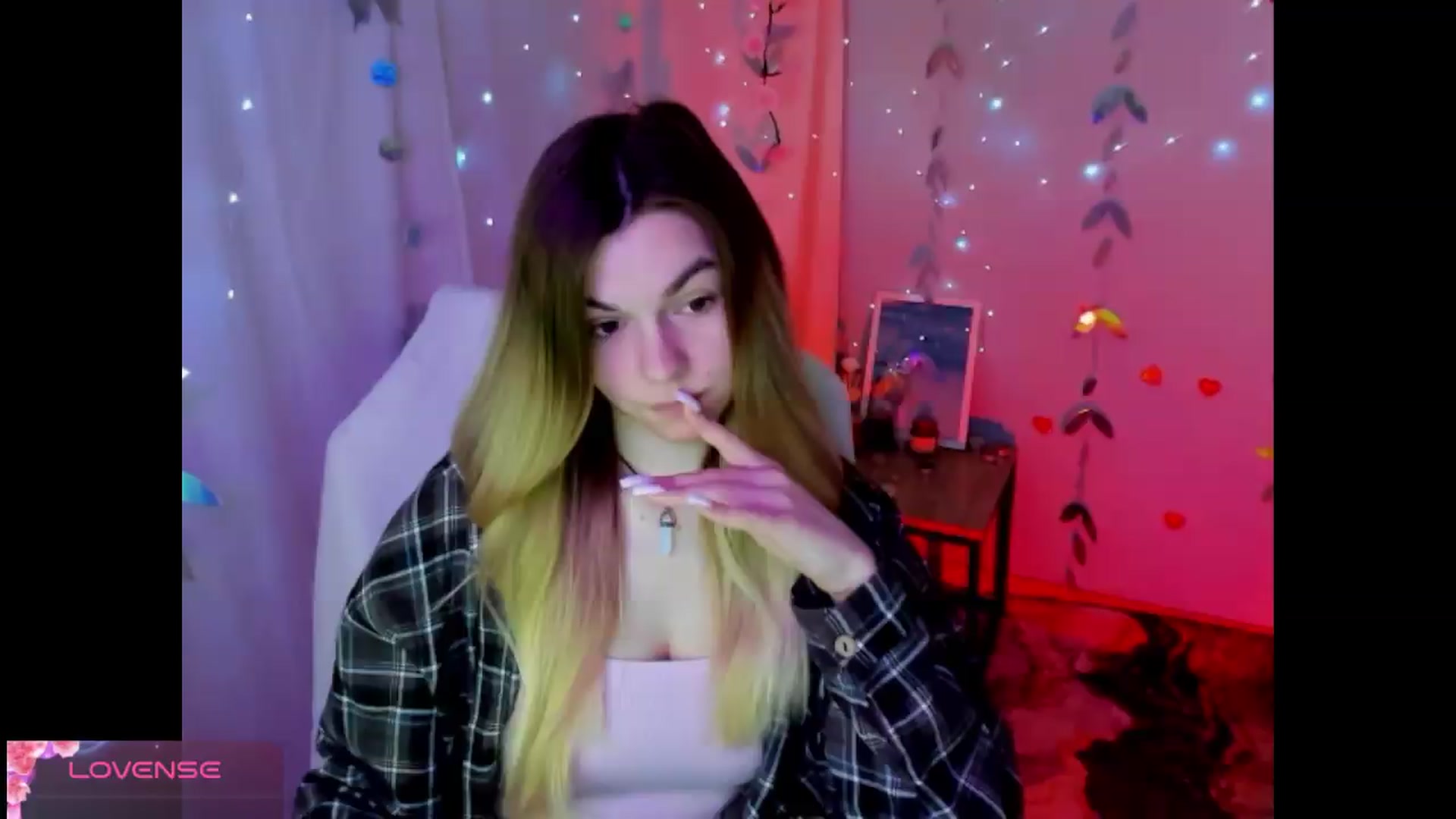 Gallery image thumbnail from Missi_More's myfreecams stream on, 05/07/2026, 11:52 image 8 of 20