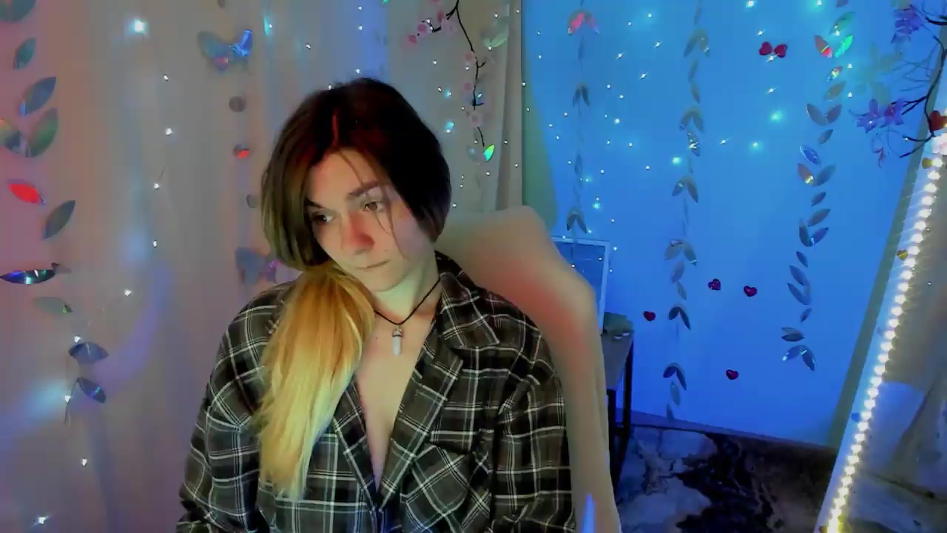 Gallery image thumbnail from Missi_More's myfreecams stream on, 05/09/2026, 11:17 image 2 of 20