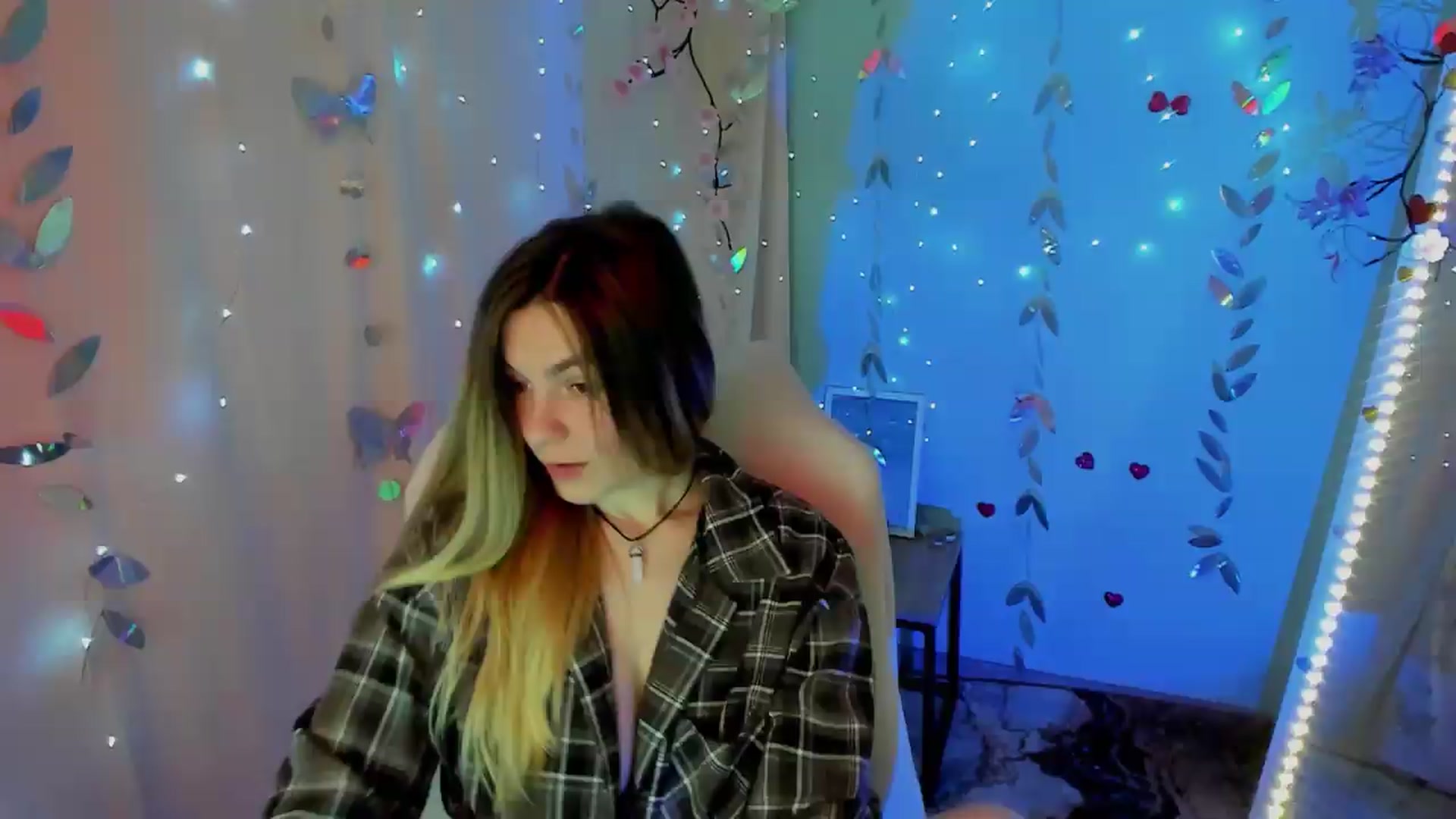 Gallery image thumbnail from Missi_More's myfreecams stream on, 05/09/2026, 11:17 image 9 of 20