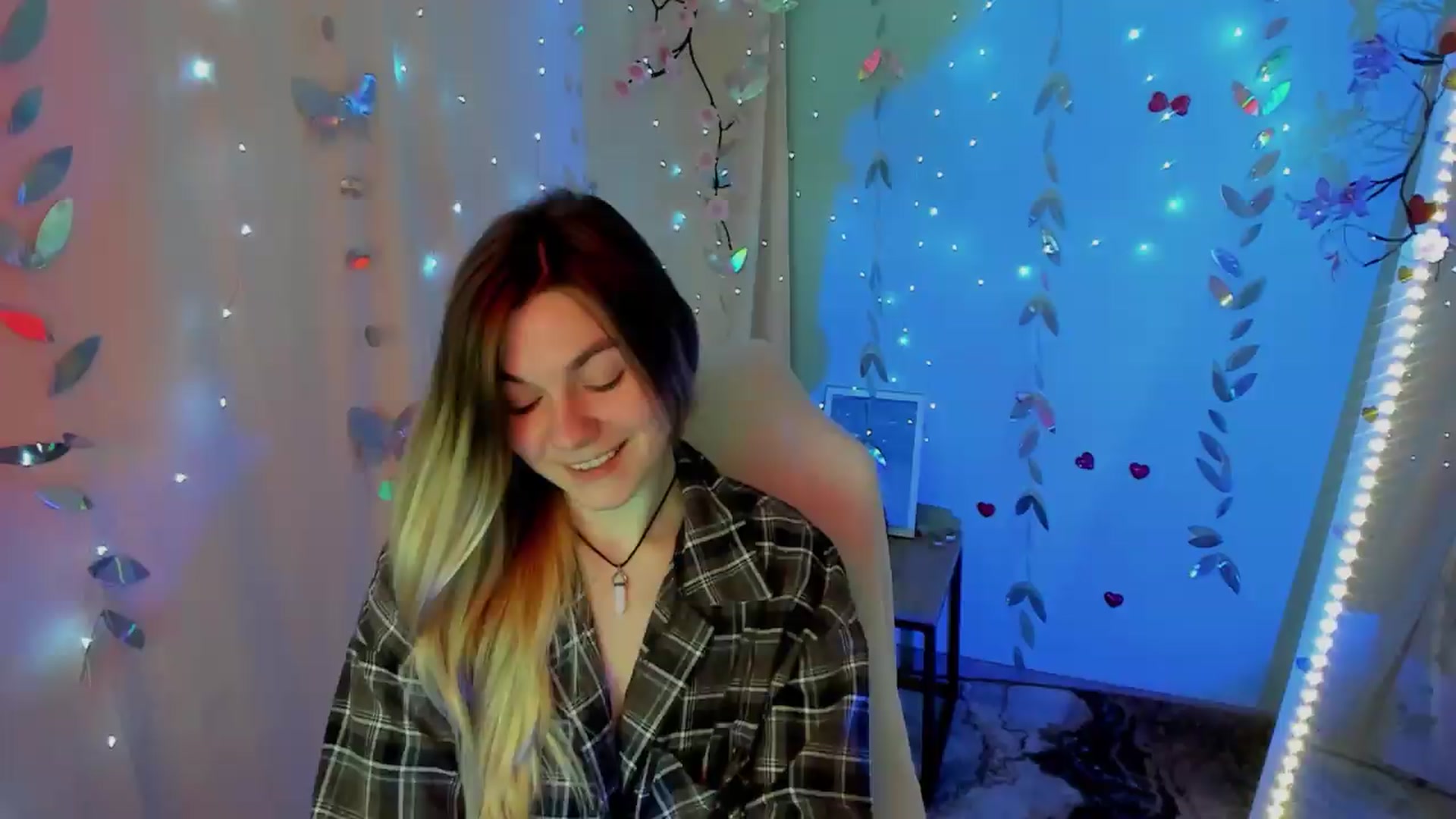 Gallery image thumbnail from Missi_More's myfreecams stream on, 05/09/2026, 11:17 image 7 of 20