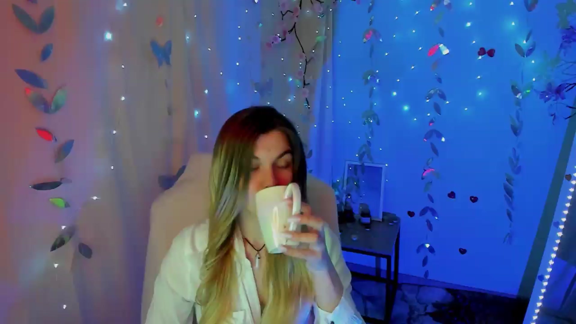 Gallery image thumbnail from Missi_More's myfreecams stream on, 05/11/2026, 11:06 image 6 of 20