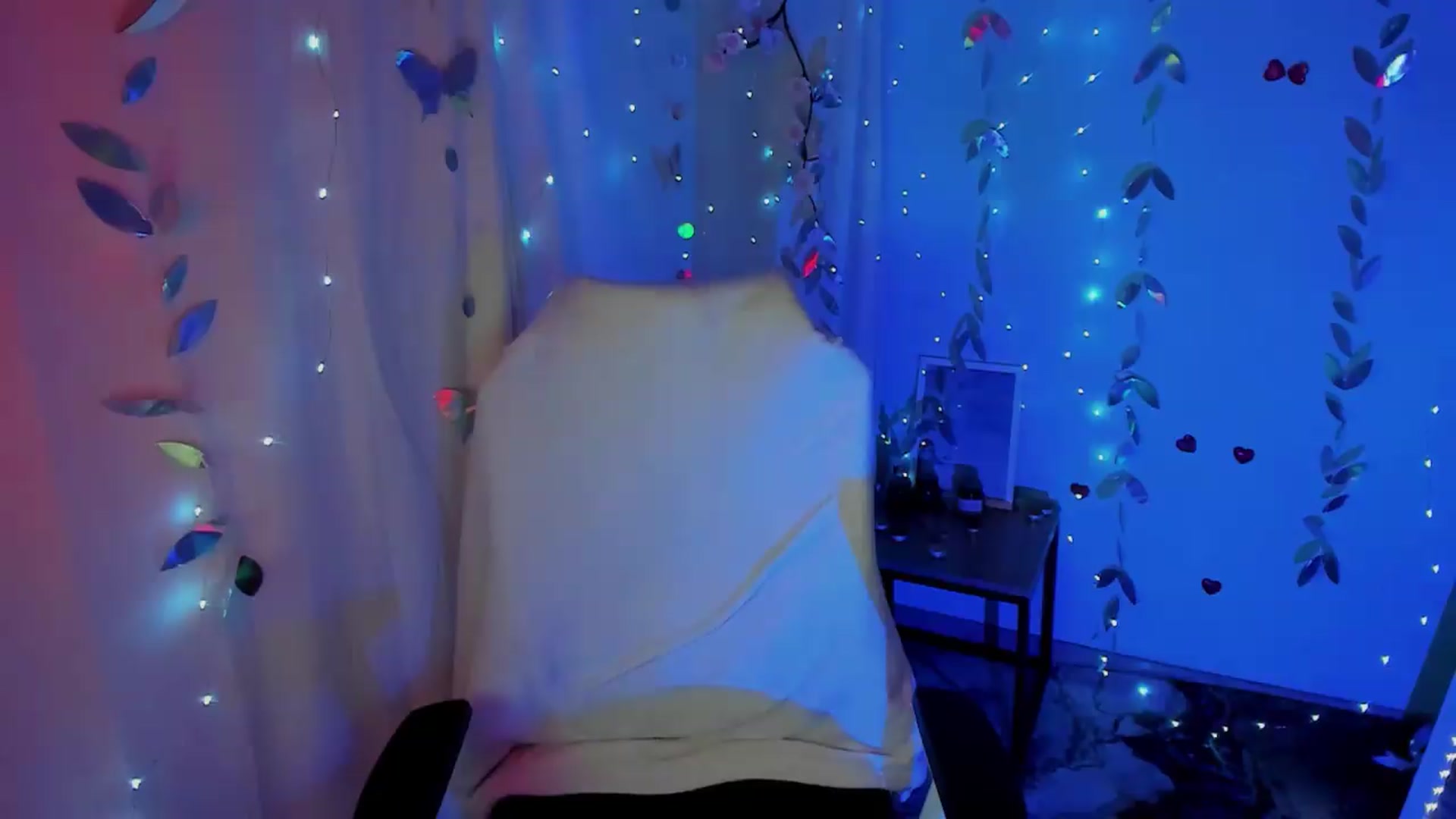 Gallery image thumbnail from Missi_More's myfreecams stream on, 05/17/2026, 11:32 image 3 of 20