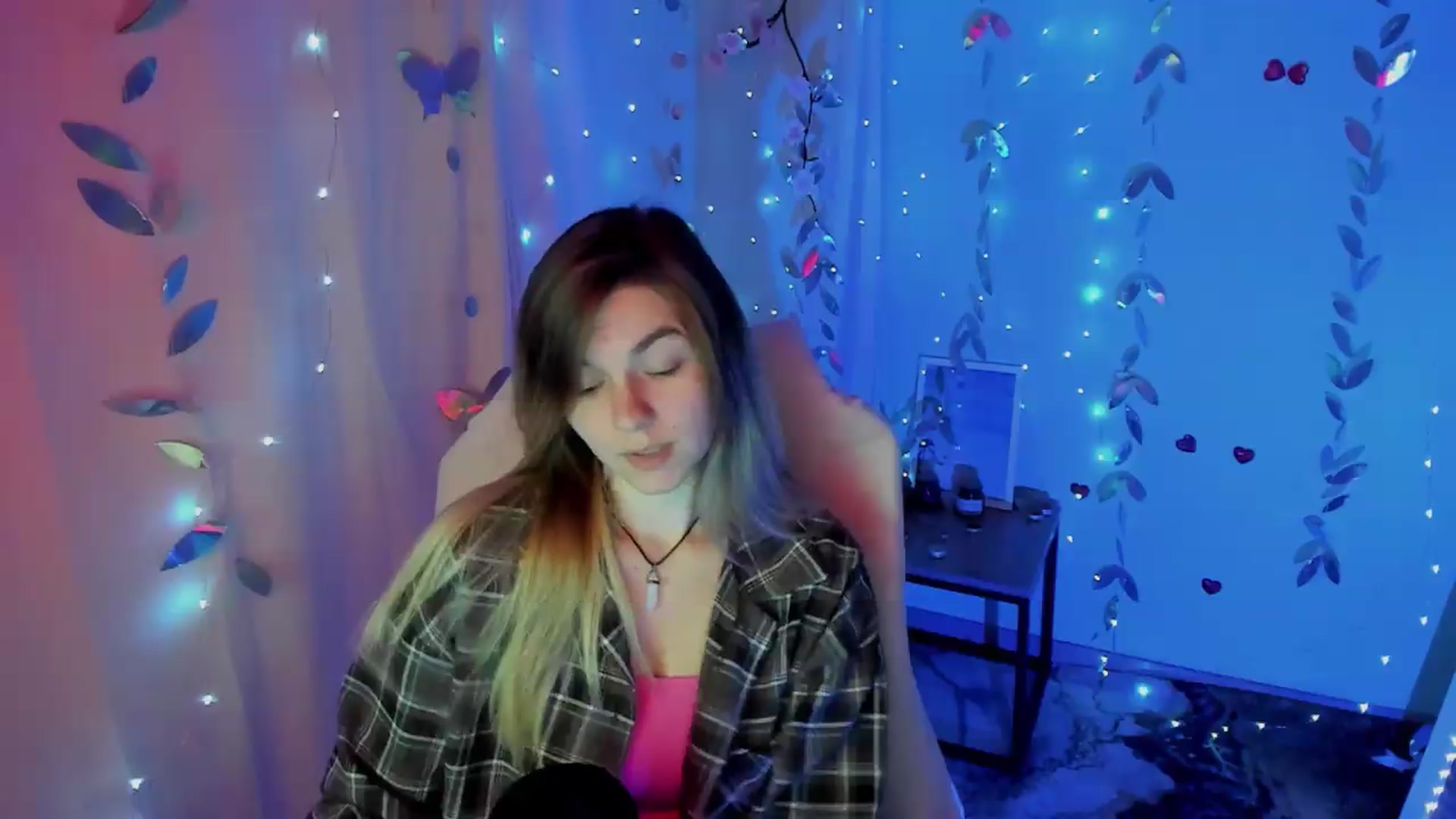 Gallery image thumbnail from Missi_More's myfreecams stream on, 05/17/2026, 11:32 image 2 of 20