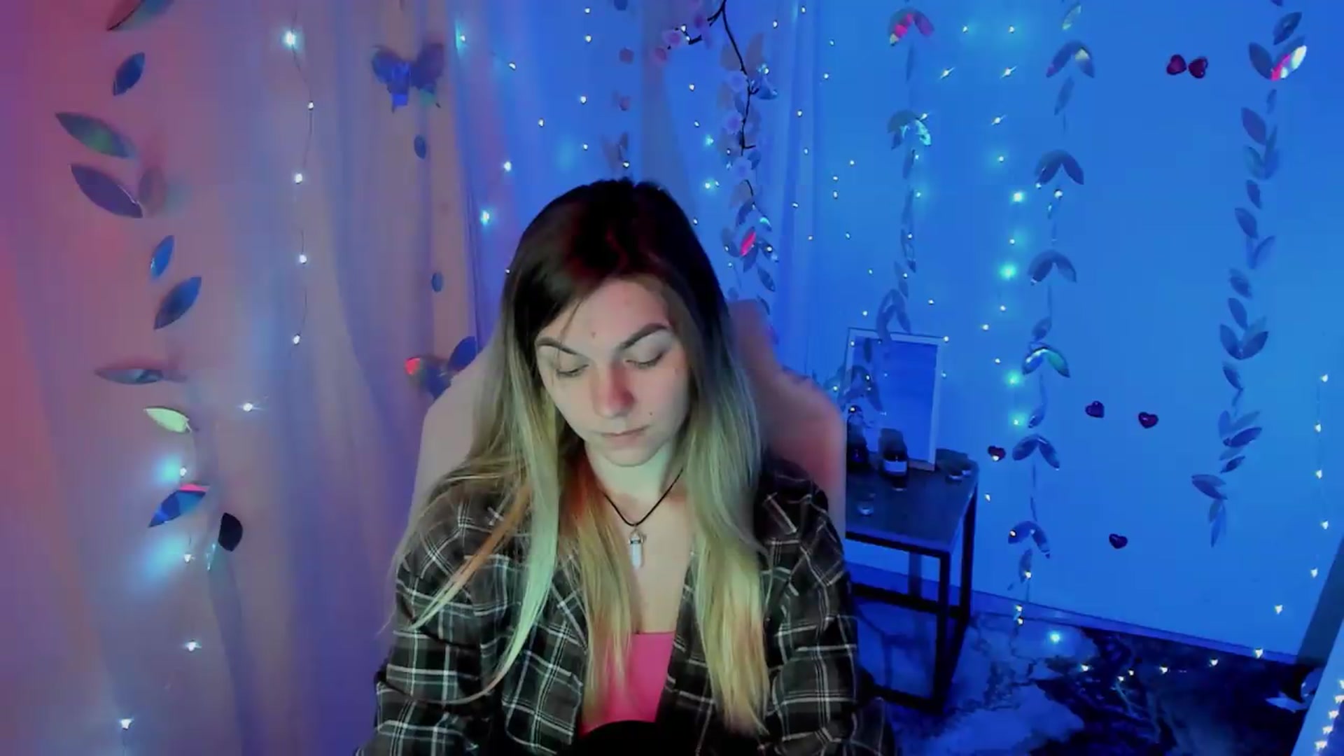 Gallery image thumbnail from Missi_More's myfreecams stream on, 05/17/2026, 11:32 image 4 of 20
