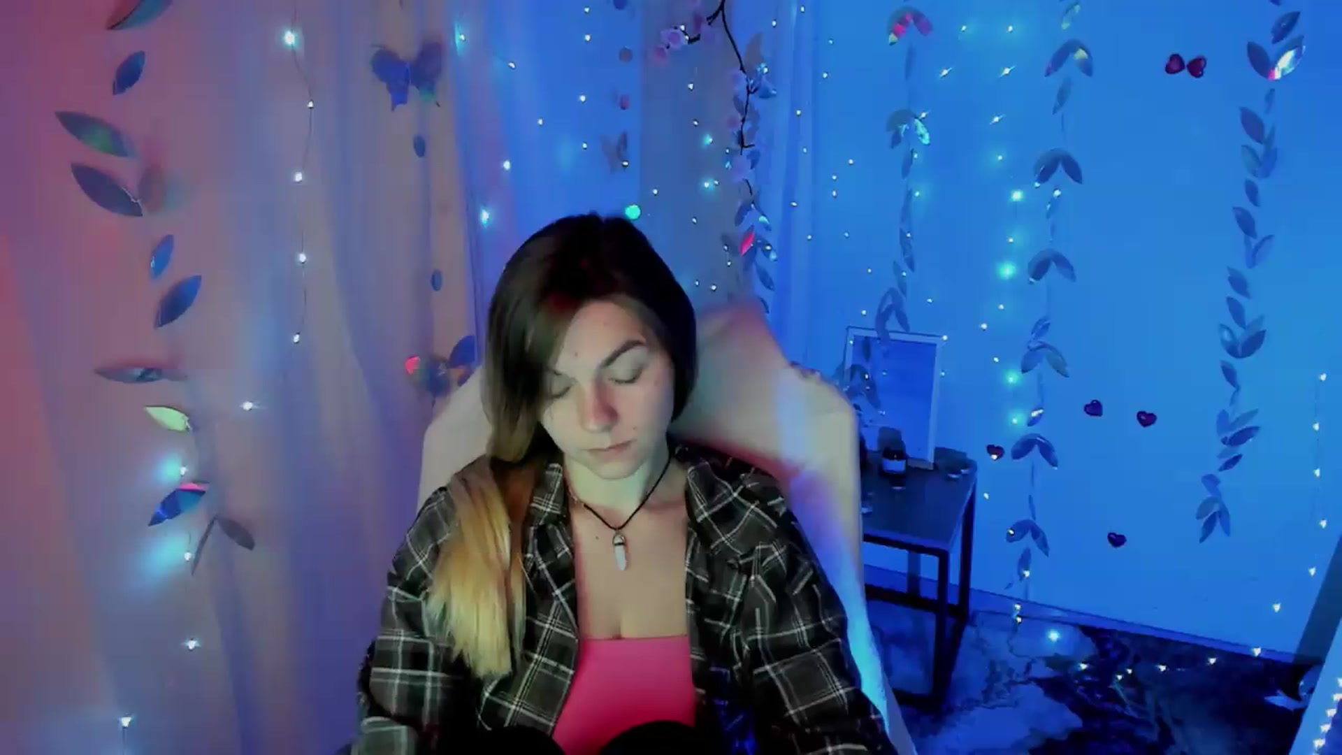 Gallery image thumbnail from Missi_More's myfreecams stream on, 05/17/2026, 11:32 image 7 of 20