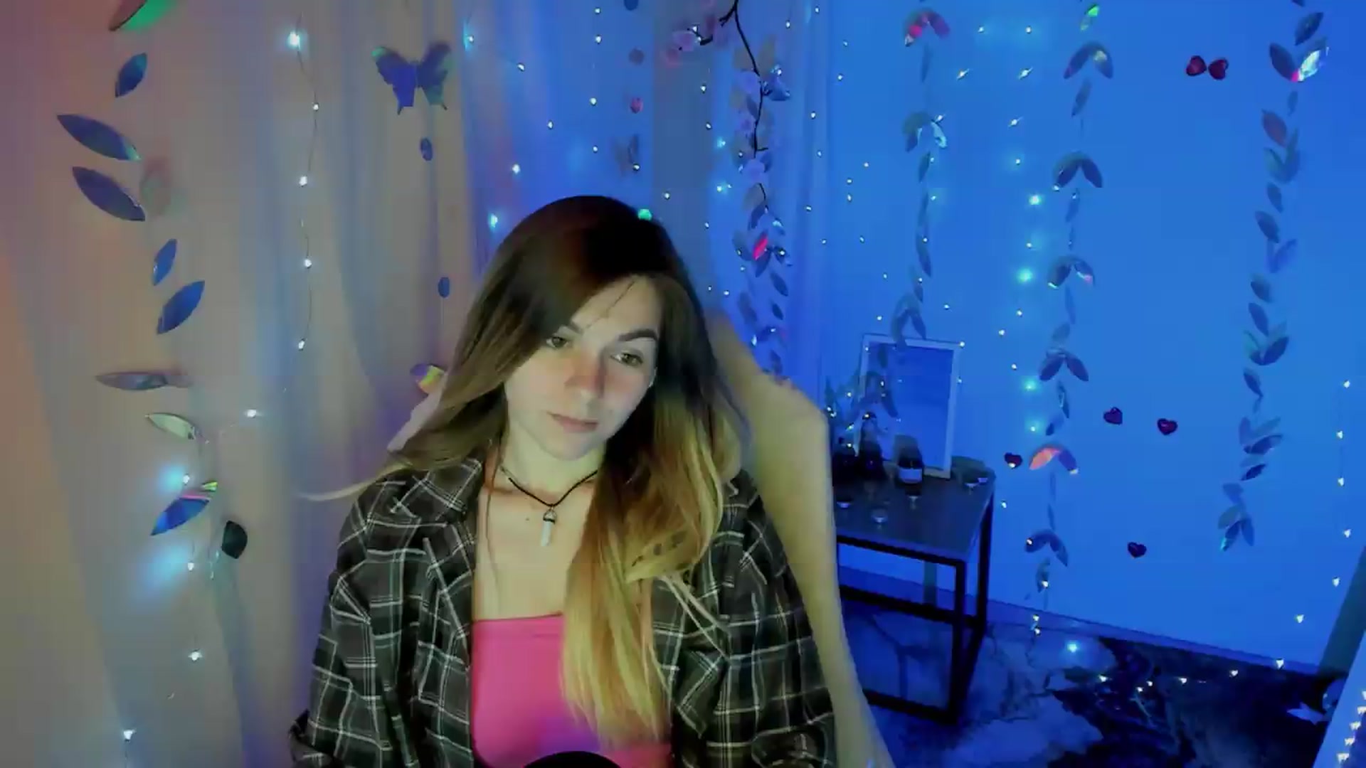 Gallery image thumbnail from Missi_More's myfreecams stream on, 05/17/2026, 11:32 image 1 of 20