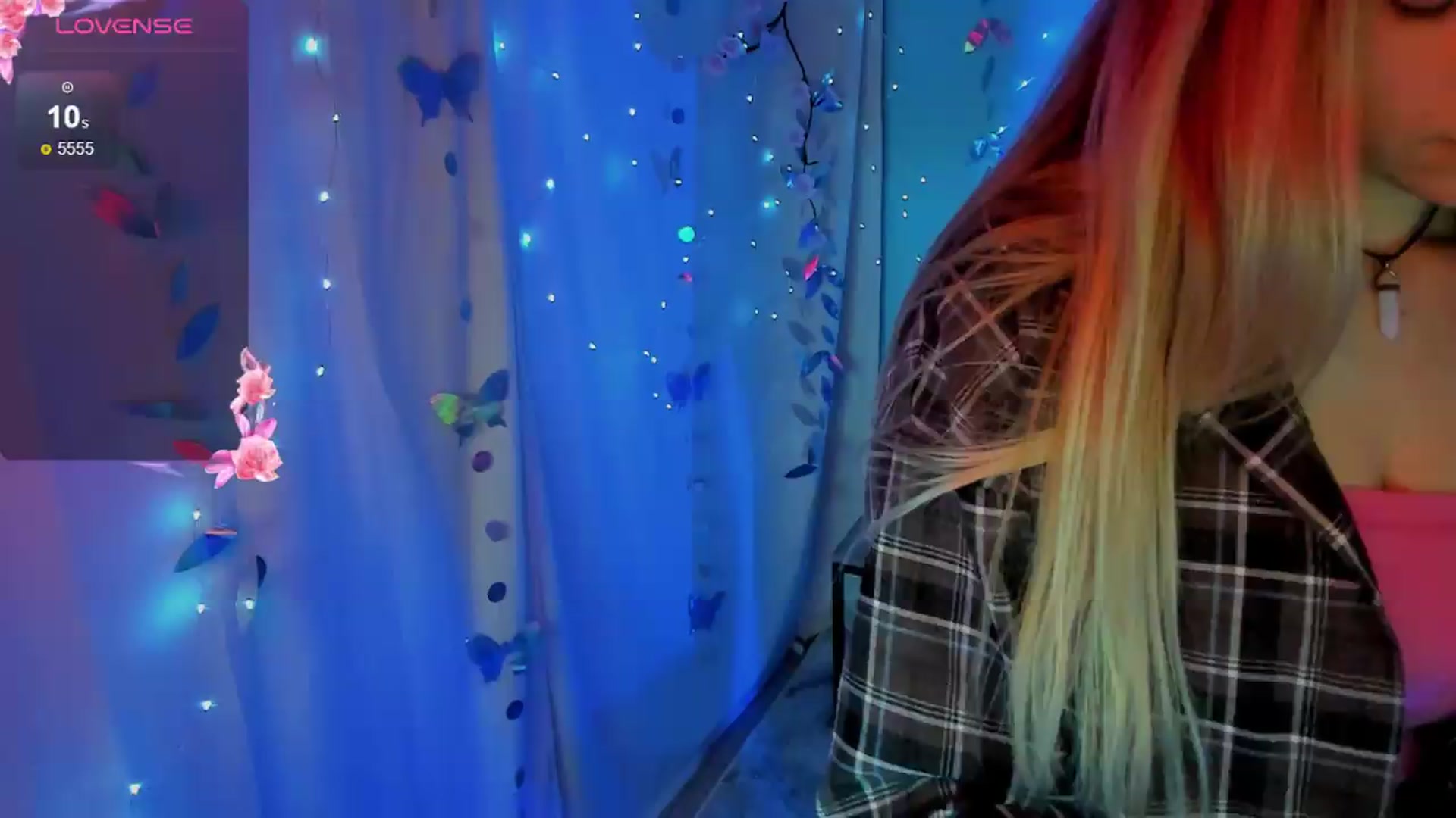 Gallery image thumbnail from Missi_More's myfreecams stream on, 05/17/2026, 11:32 image 18 of 20