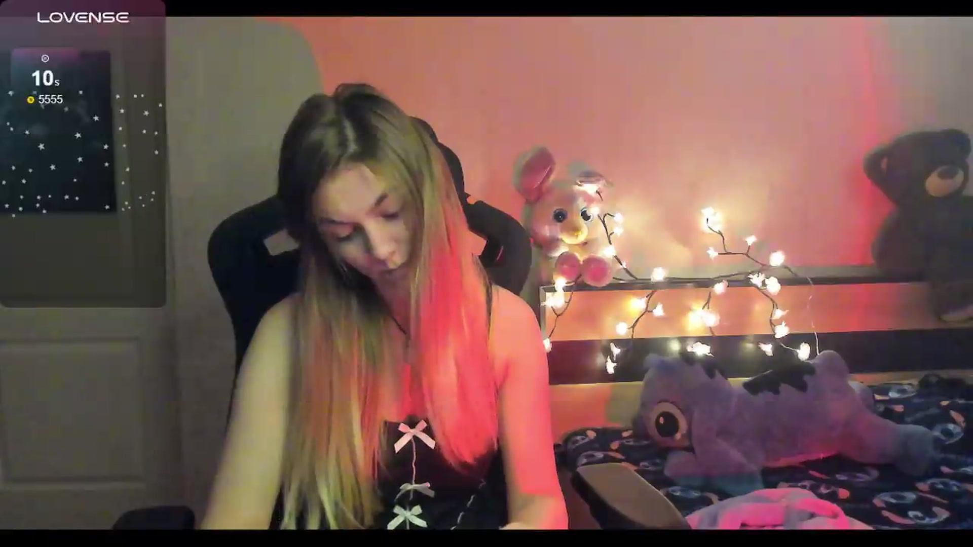 Gallery image thumbnail from Missi_More's myfreecams stream on, 06/04/2026, 10:31 image 15 of 20