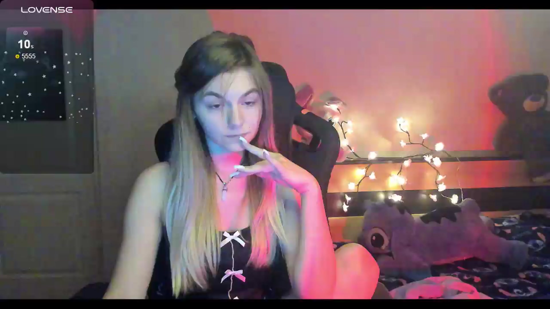 Gallery image thumbnail from Missi_More's myfreecams stream on, 06/04/2026, 11:40 image 16 of 20