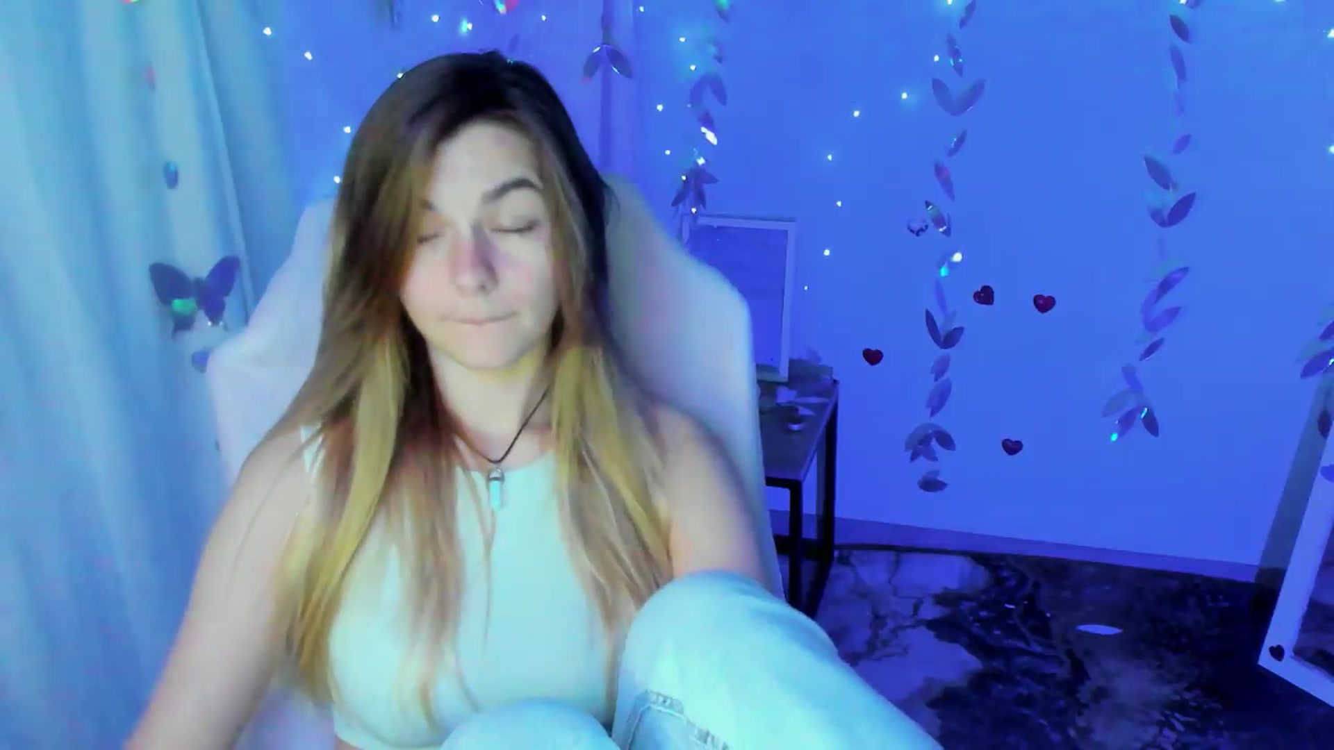 Gallery image thumbnail from Missi_More's myfreecams stream on, 09/07/2026, 09:37 image 16 of 20
