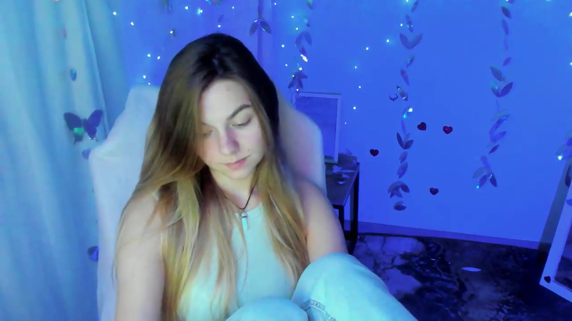 Gallery image thumbnail from Missi_More's myfreecams stream on, 09/07/2026, 09:37 image 17 of 20