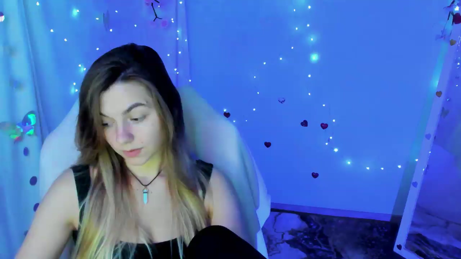 Gallery image thumbnail from Missi_More's myfreecams stream on, 09/12/2026, 11:41 image 14 of 20