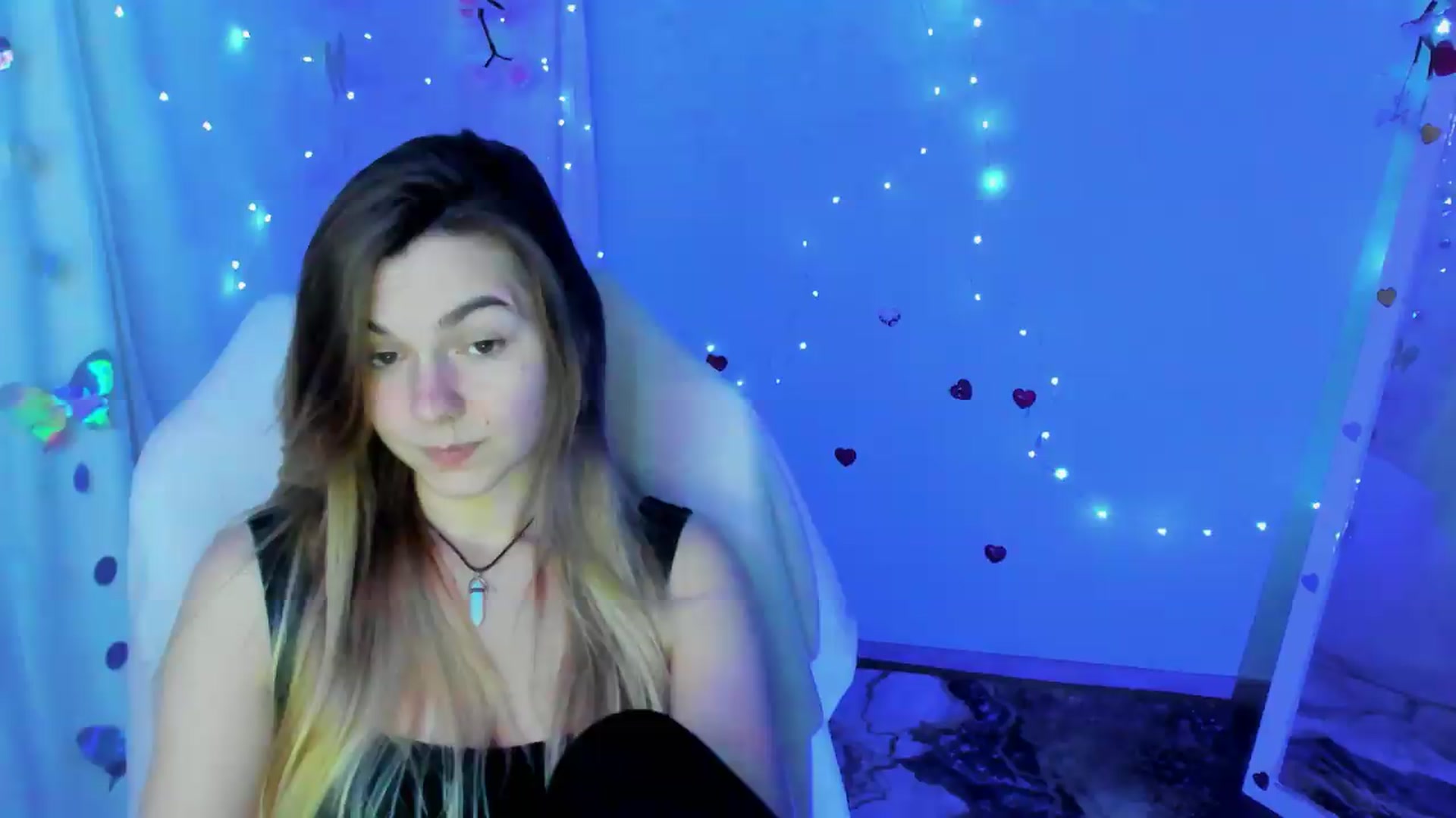 Gallery image thumbnail from Missi_More's myfreecams stream on, 09/12/2026, 11:41 image 16 of 20