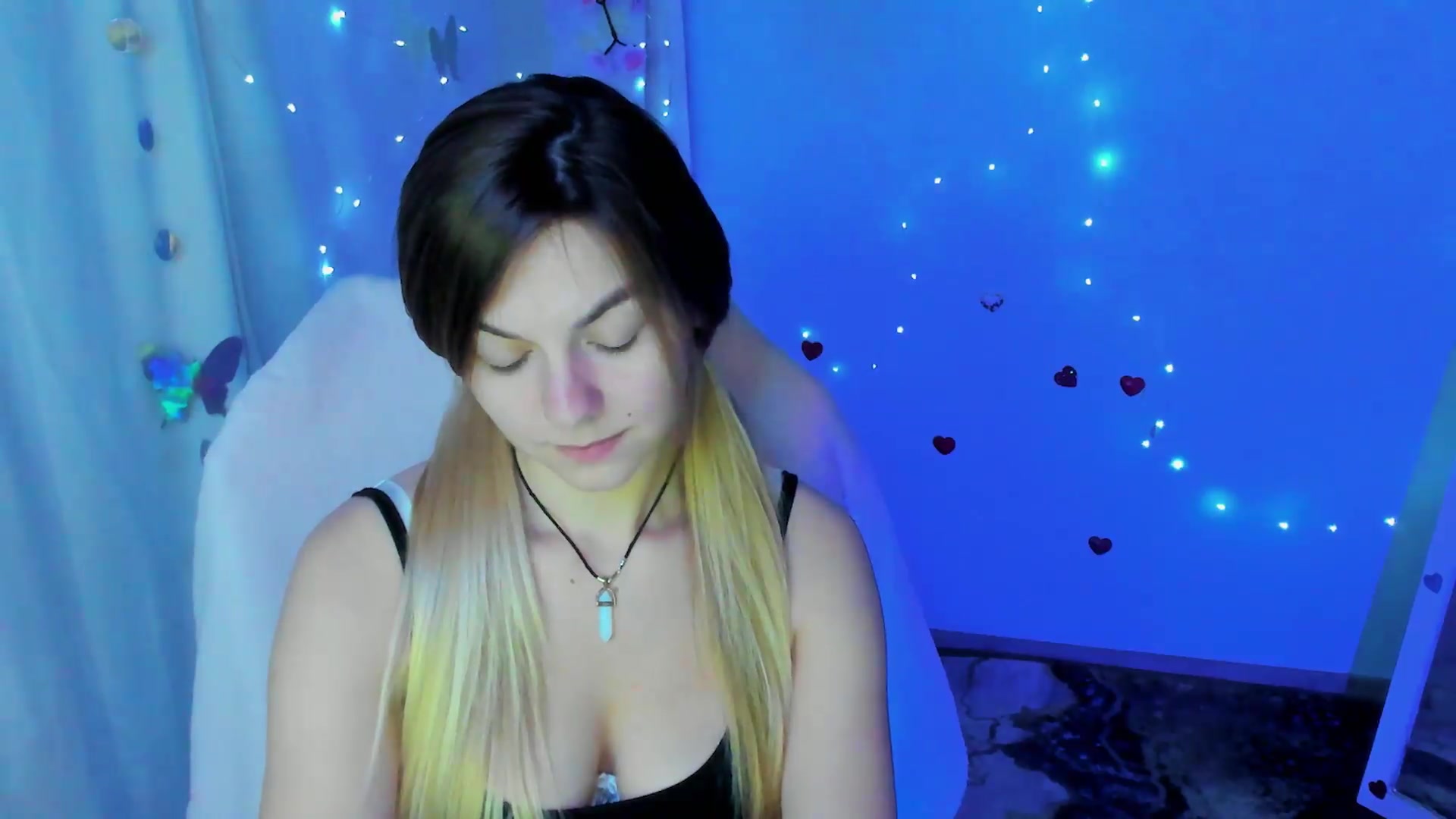 Gallery image thumbnail from Missi_More's myfreecams stream on, 09/16/2026, 10:07 image 18 of 20