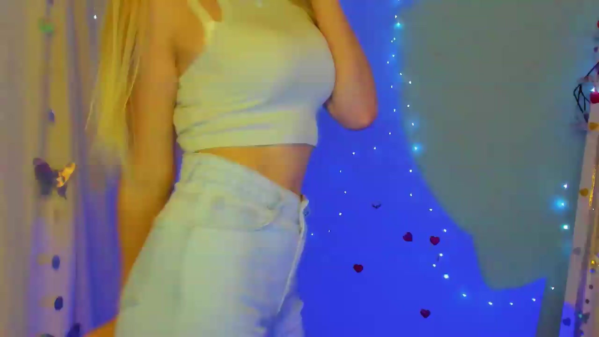 Gallery image thumbnail from Missi_More's myfreecams stream on, 09/18/2026, 10:23 image 19 of 20