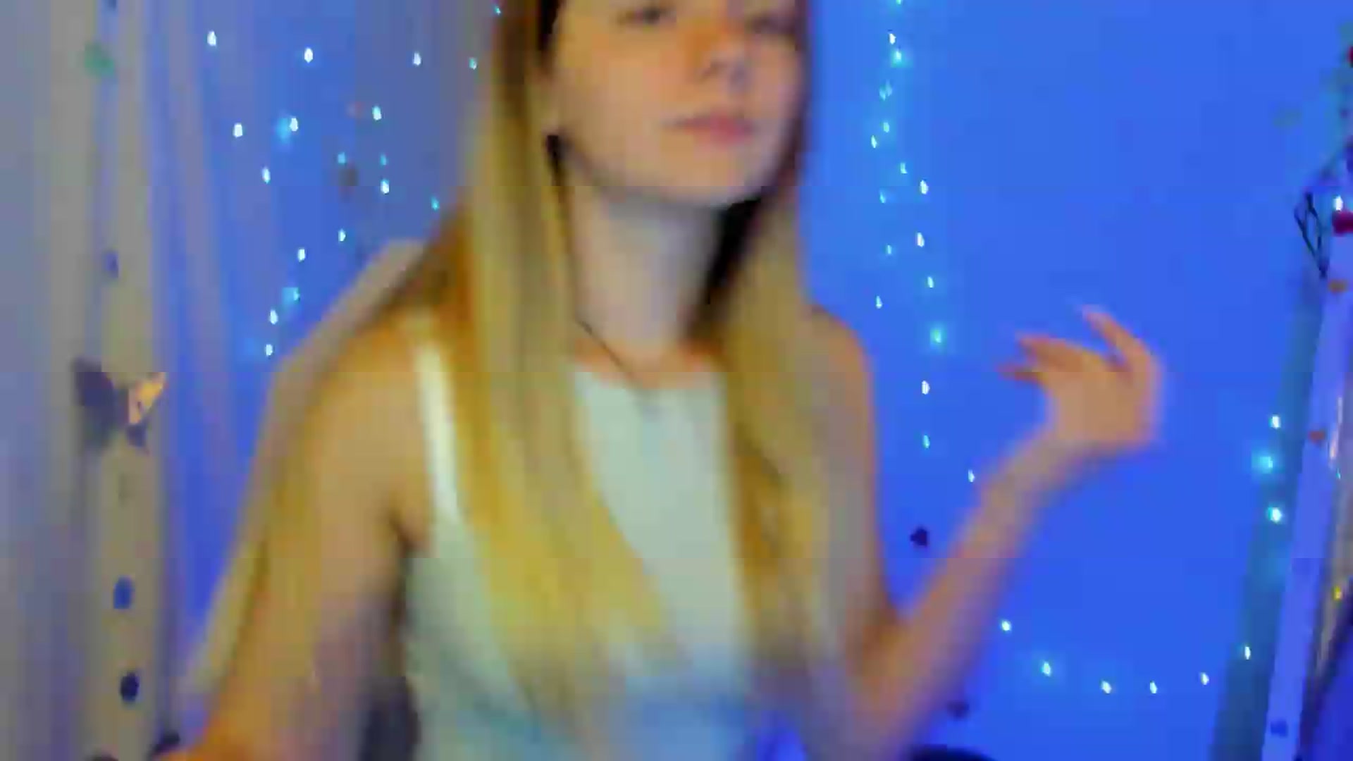 Gallery image thumbnail from Missi_More's myfreecams stream on, 09/18/2026, 10:23 image 17 of 20