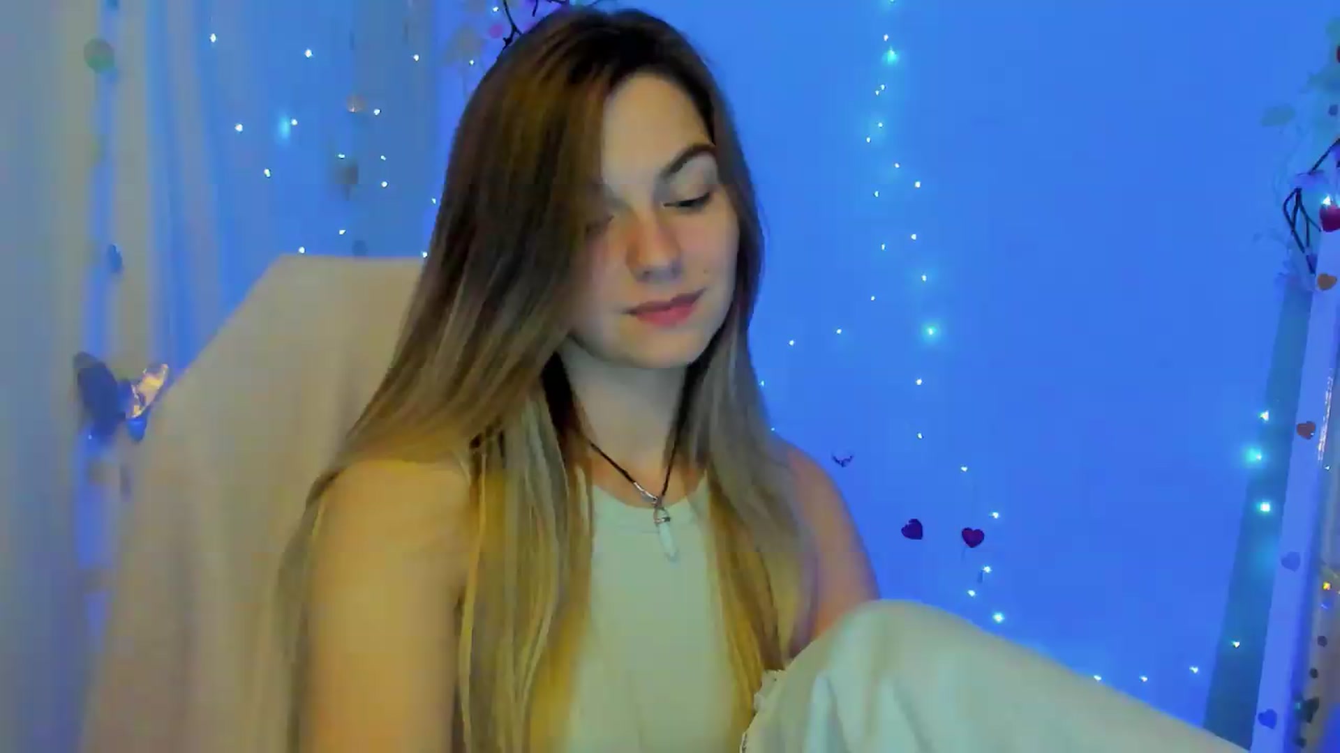 Gallery image thumbnail from Missi_More's myfreecams stream on, 09/18/2026, 10:23 image 12 of 20