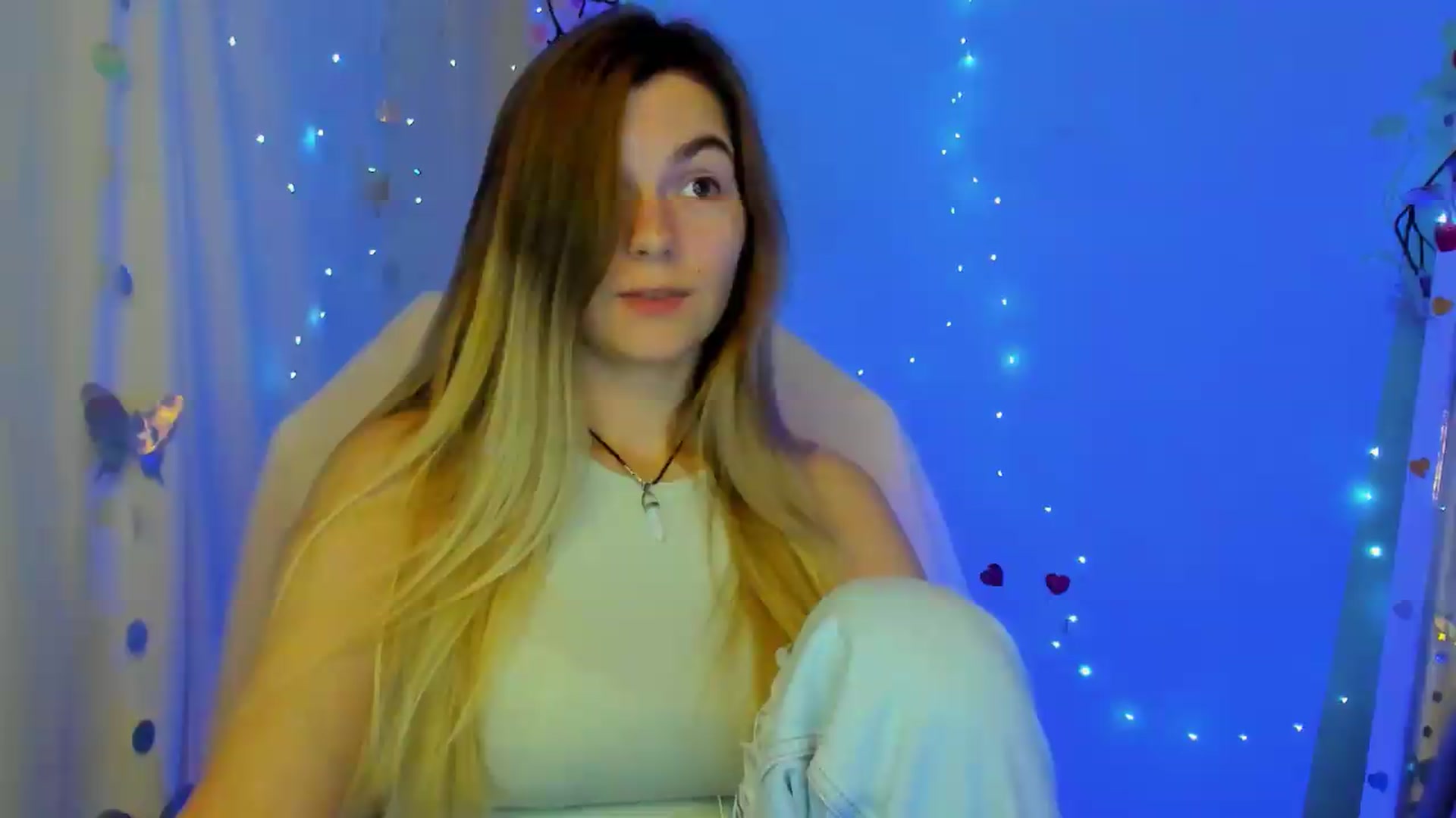 Gallery image thumbnail from Missi_More's myfreecams stream on, 09/18/2026, 10:23 image 8 of 20