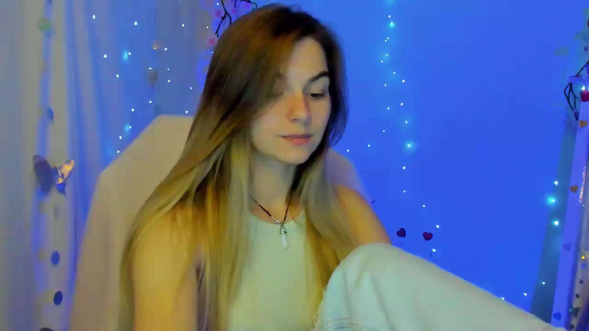 Gallery image thumbnail from Missi_More's myfreecams stream on, 09/18/2026, 10:23 image 10 of 20