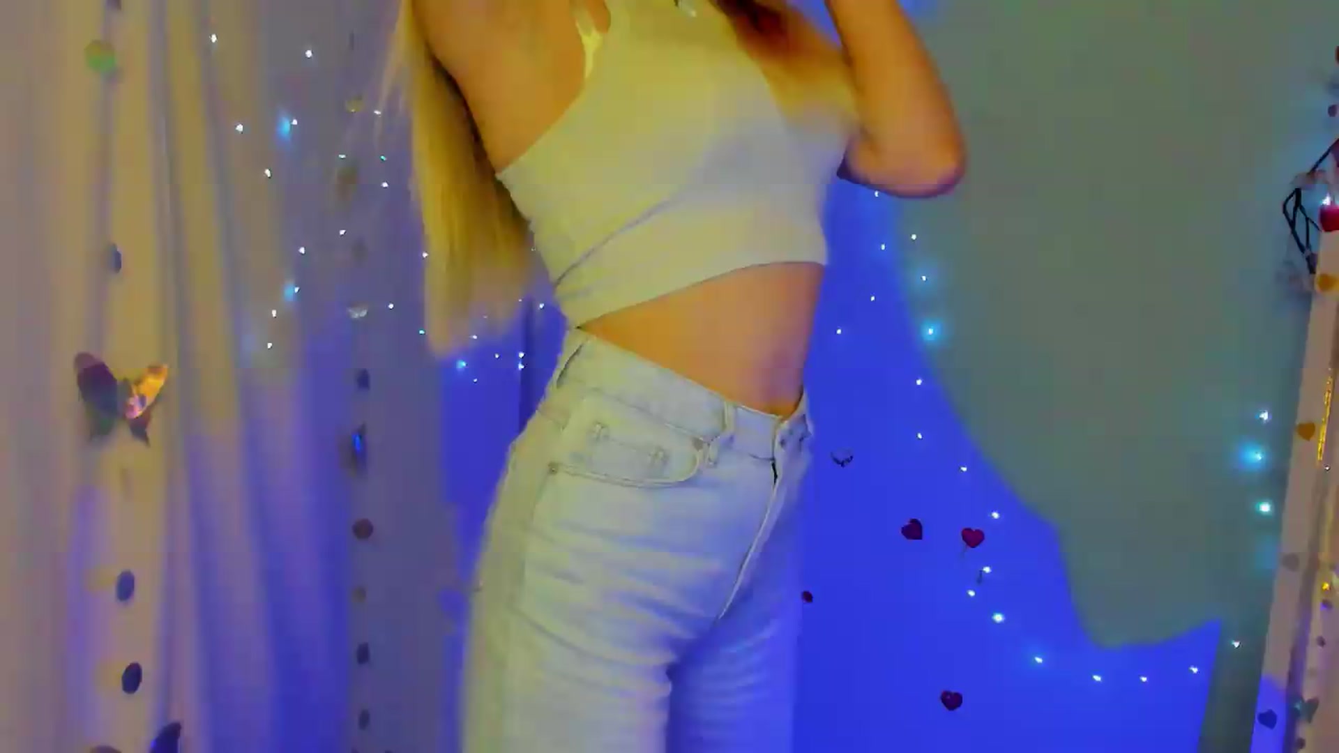 Gallery image thumbnail from Missi_More's myfreecams stream on, 09/18/2026, 10:23 image 18 of 20
