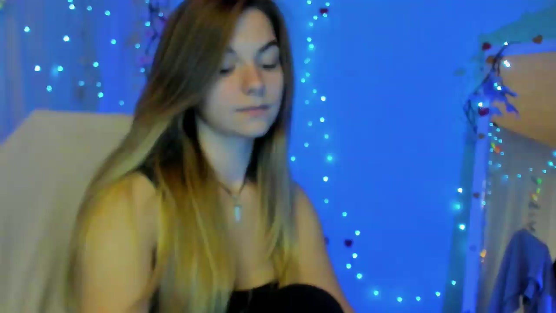 Gallery image thumbnail from Missi_More's myfreecams stream on, 09/19/2026, 08:40 image 4 of 20