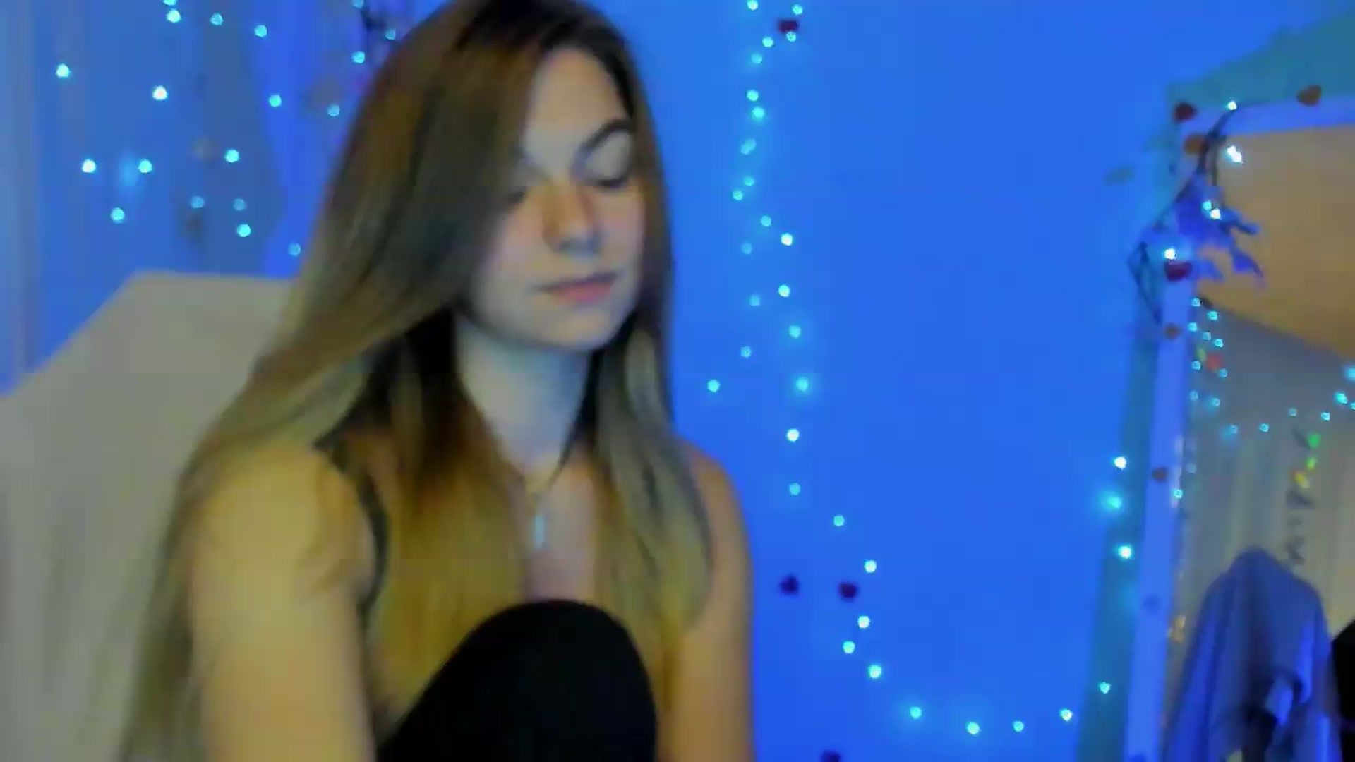 Gallery image thumbnail from Missi_More's myfreecams stream on, 09/19/2026, 08:40 image 7 of 20