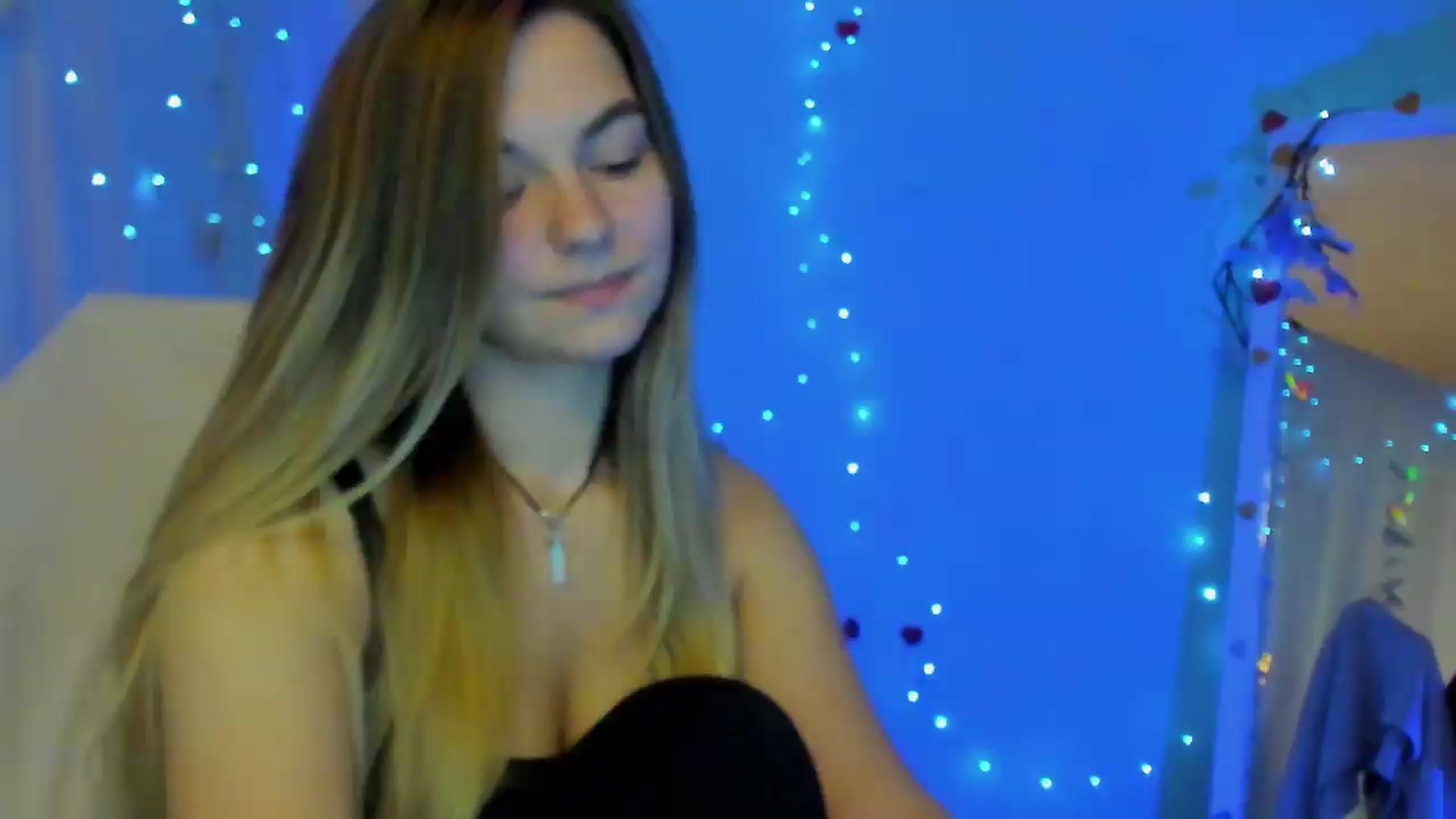 Gallery image thumbnail from Missi_More's myfreecams stream on, 09/19/2026, 08:40 image 3 of 20