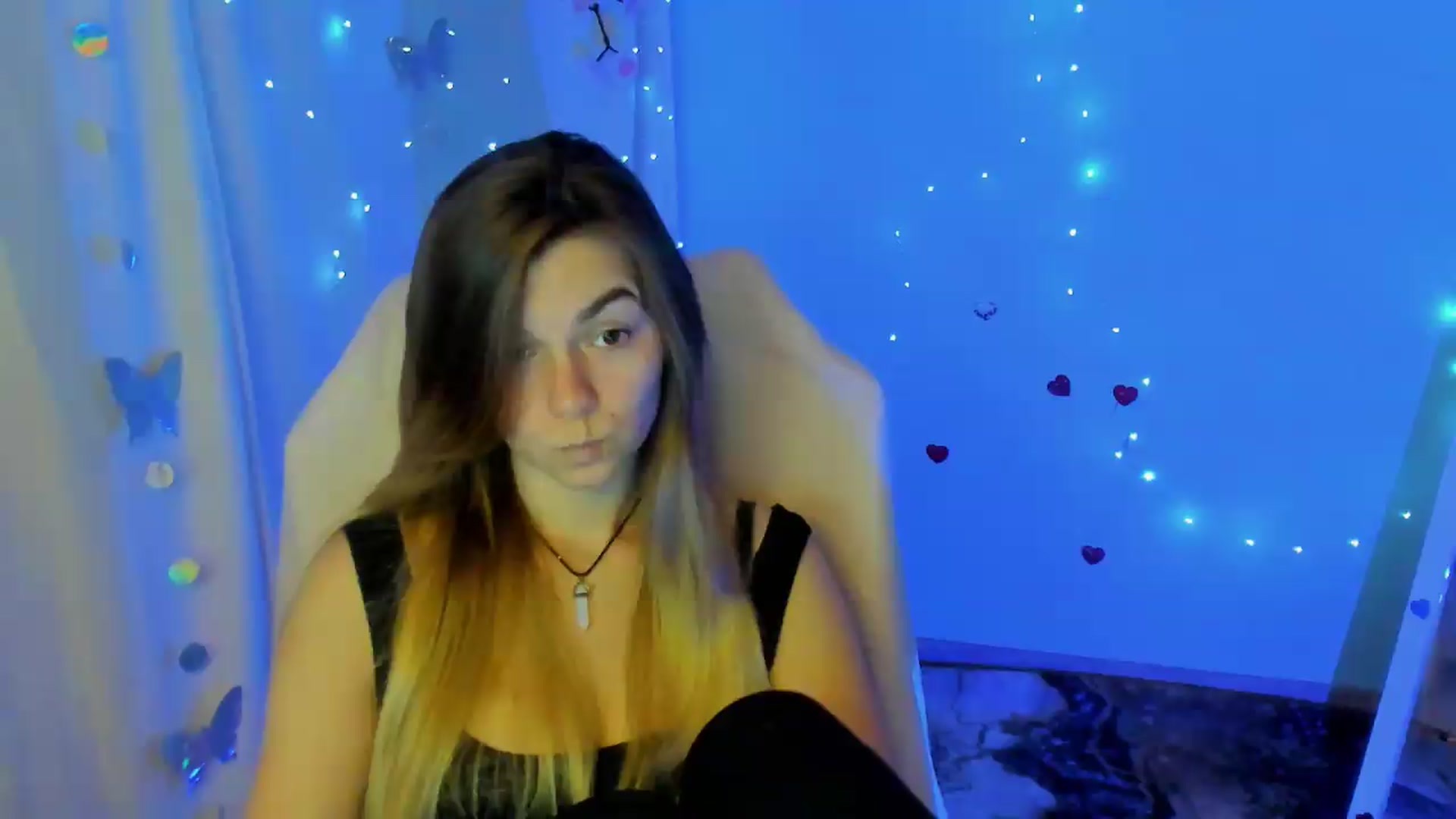 Gallery image thumbnail from Missi_More's myfreecams stream on, 09/19/2026, 11:28 image 14 of 20
