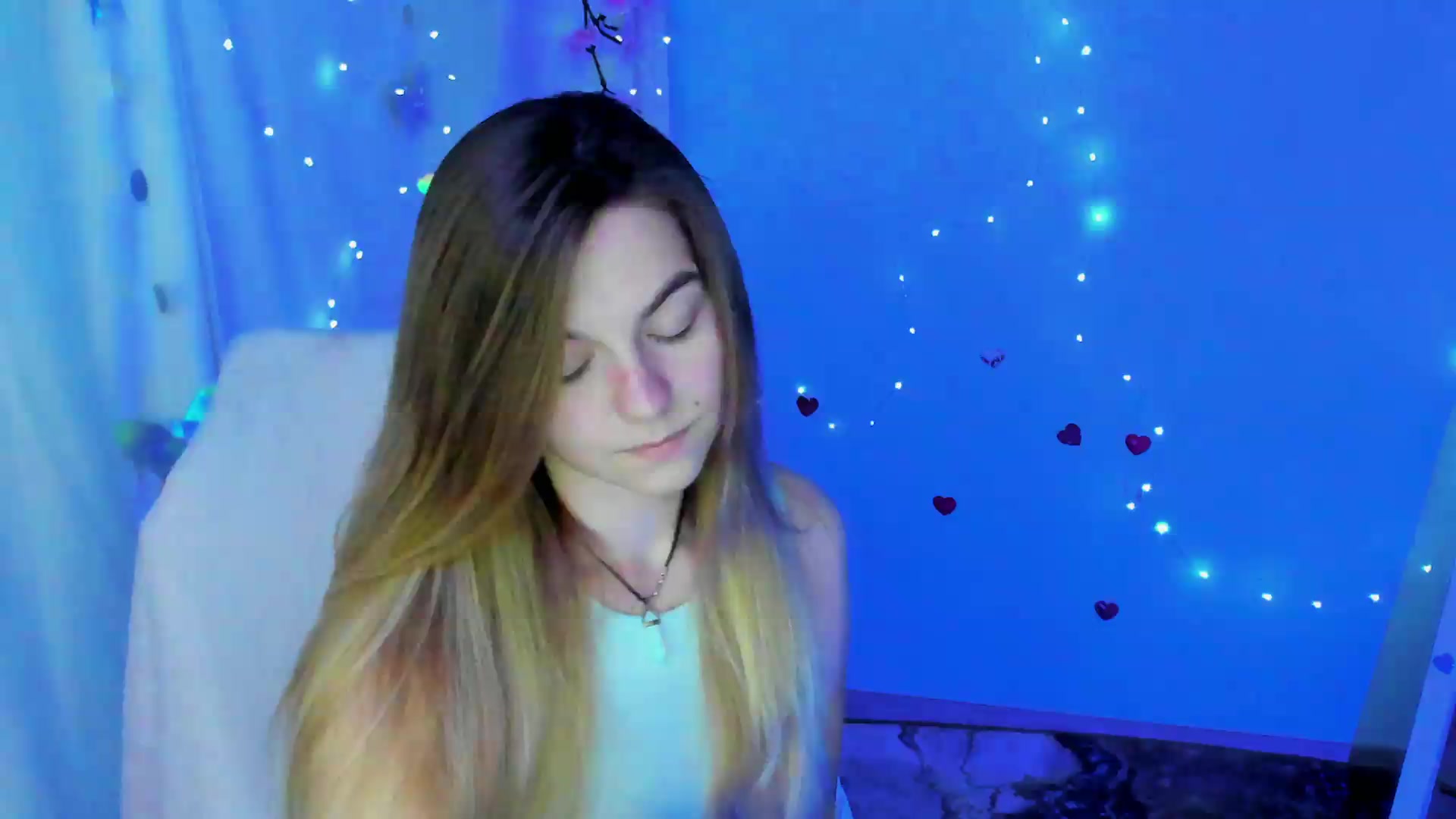 Gallery image thumbnail from Missi_More's myfreecams stream on, 09/21/2026, 10:35 image 14 of 20