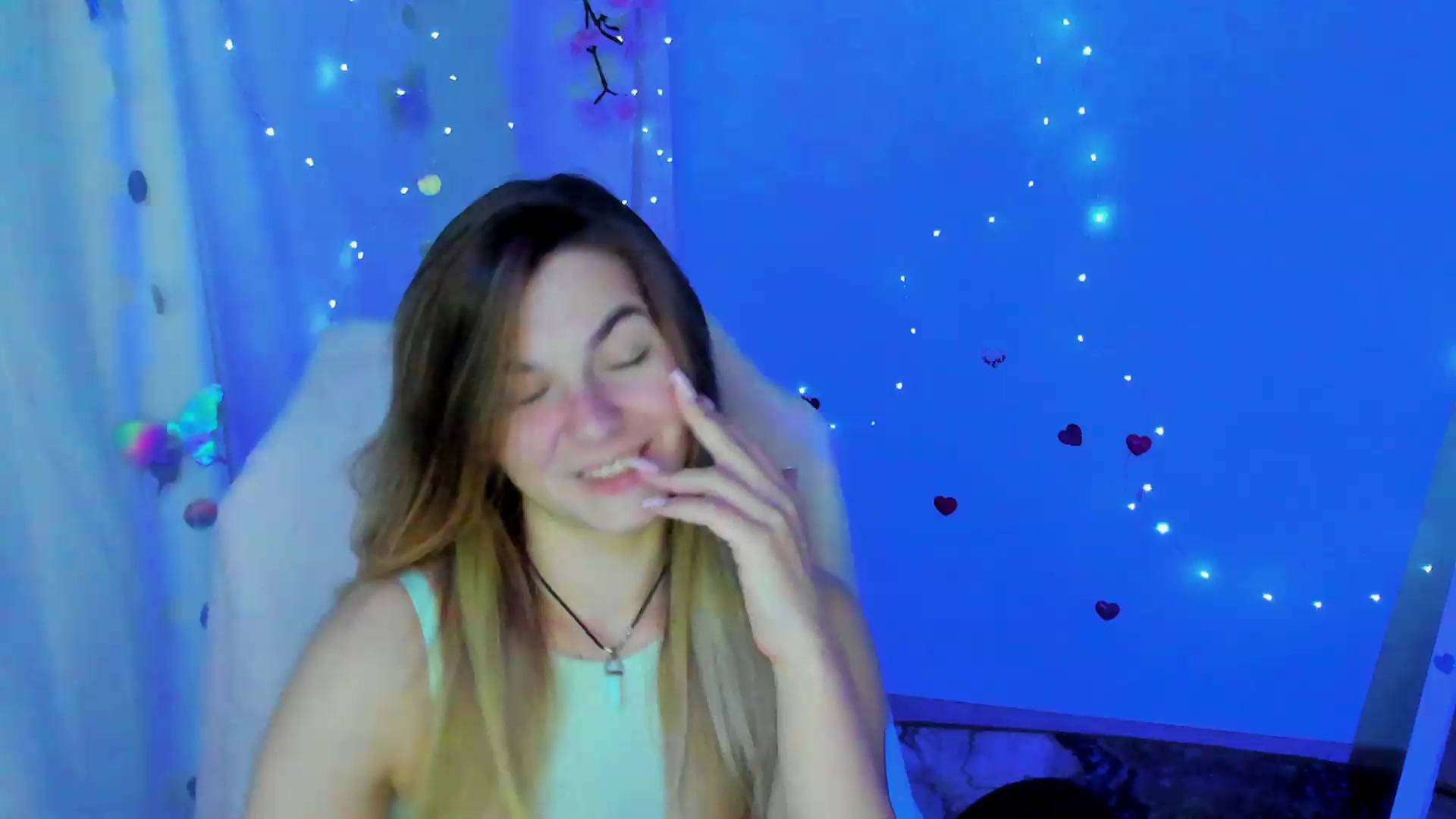 Gallery image thumbnail from Missi_More's myfreecams stream on, 09/21/2026, 10:35 image 10 of 20