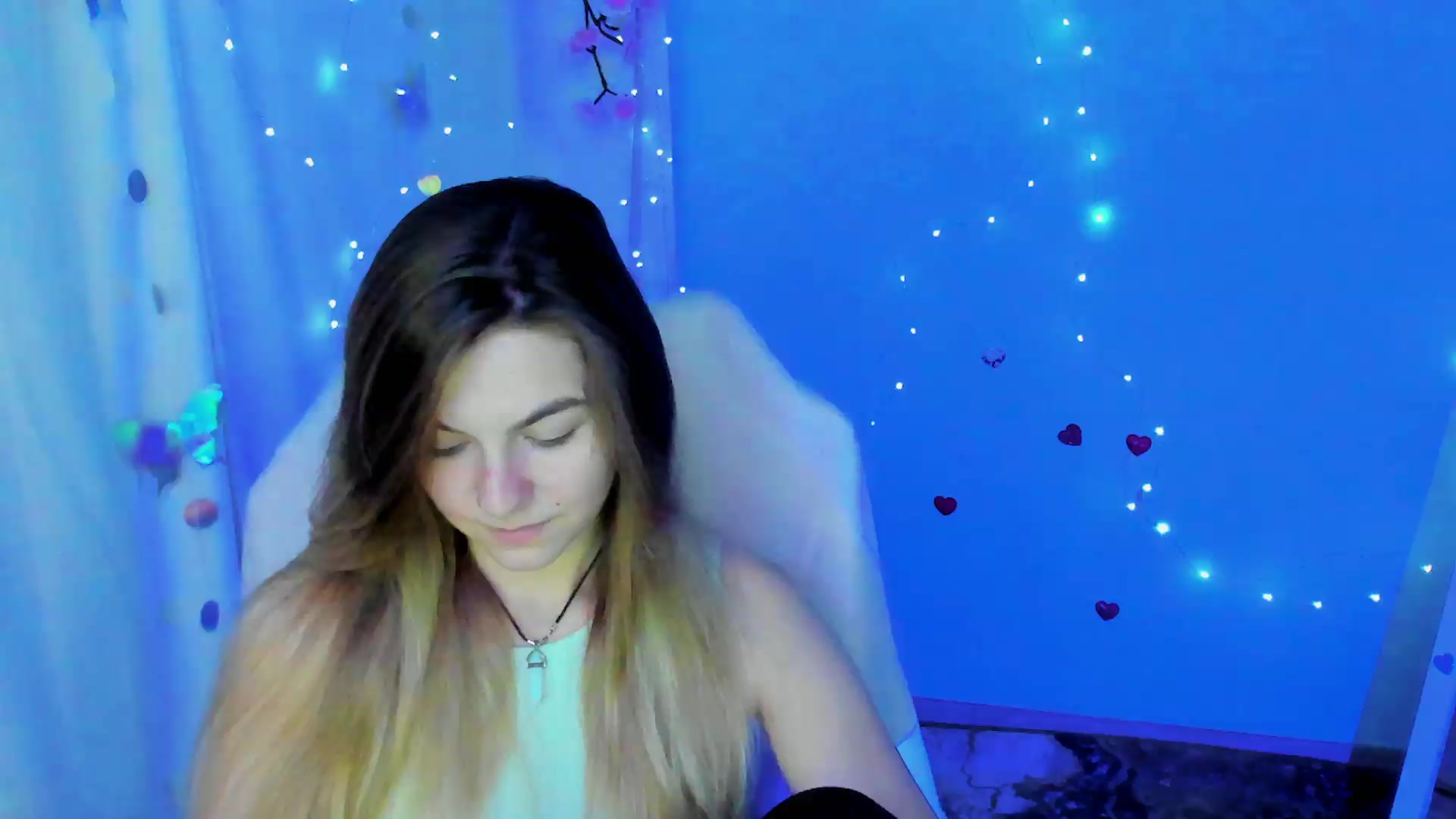 Gallery image thumbnail from Missi_More's myfreecams stream on, 09/21/2026, 10:35 image 7 of 20