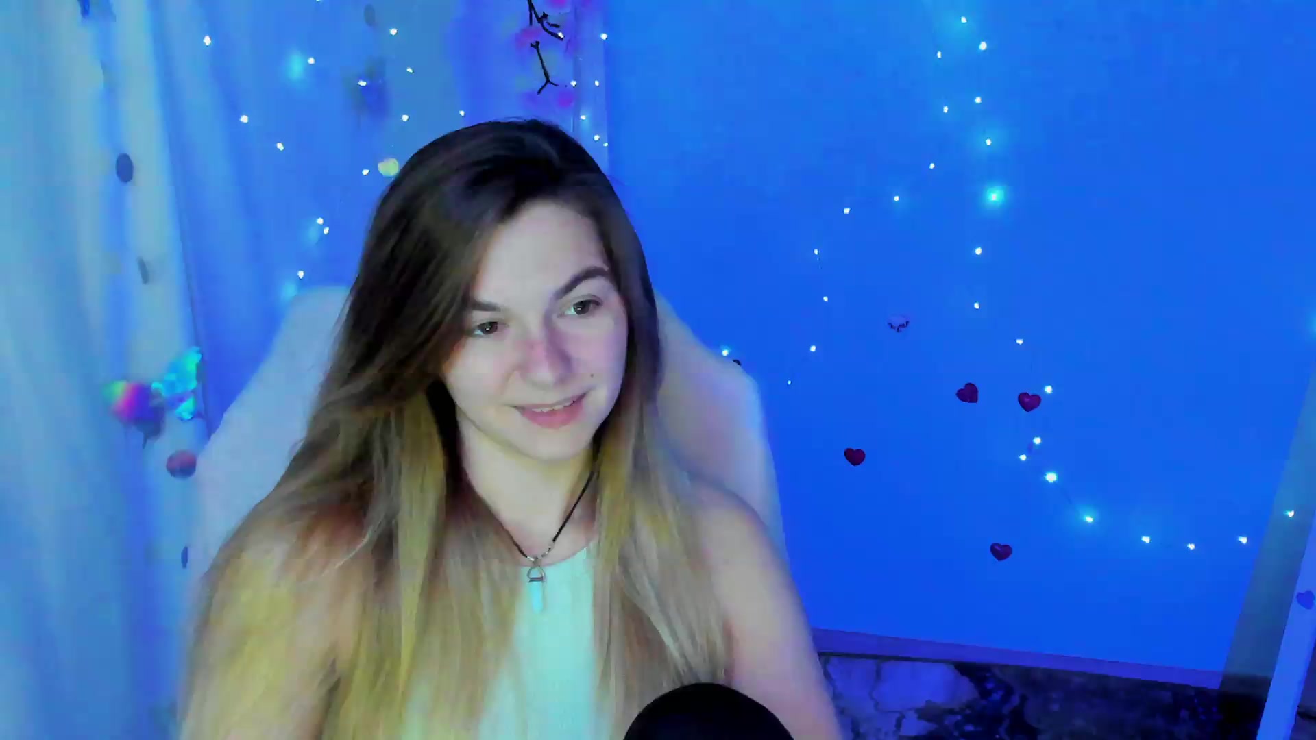 Gallery image thumbnail from Missi_More's myfreecams stream on, 09/21/2026, 10:35 image 3 of 20