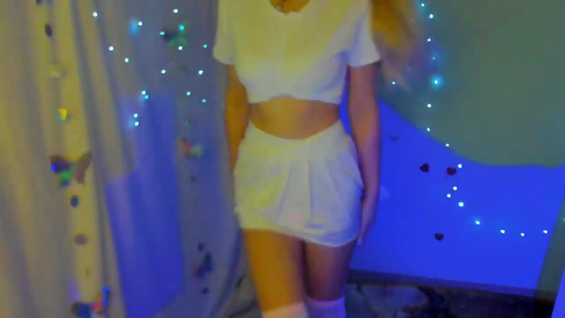 Gallery image thumbnail from Missi_More's myfreecams stream on, 09/22/2026, 06:47 image 17 of 20