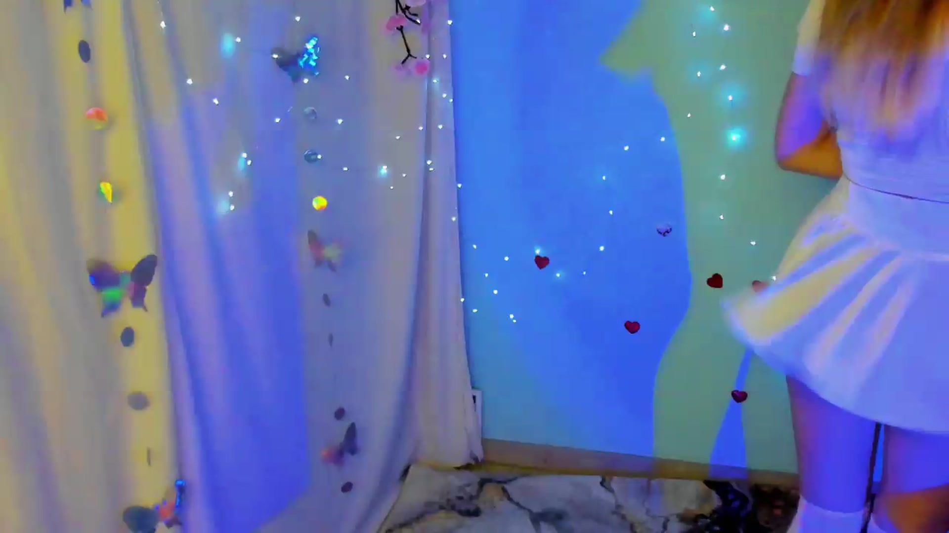 Gallery image thumbnail from Missi_More's myfreecams stream on, 09/22/2026, 06:47 image 19 of 20