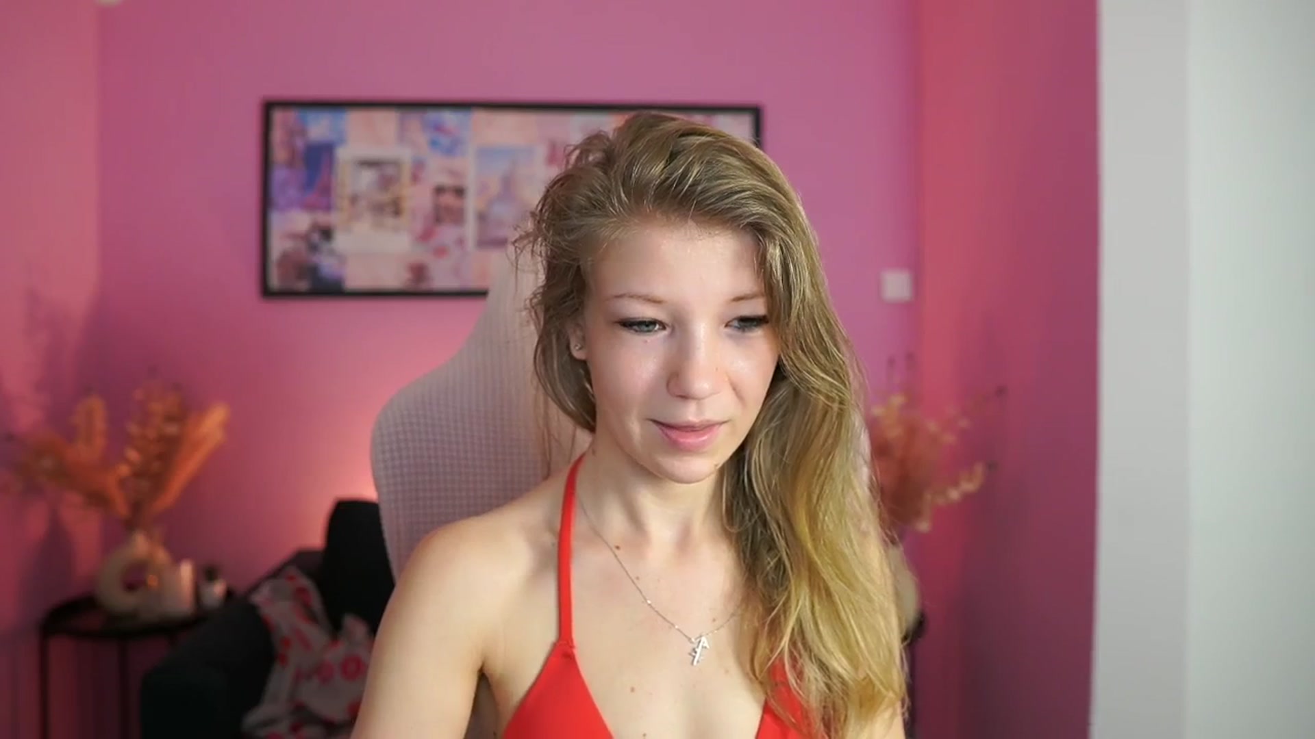 Gallery image thumbnail from Missicute's myfreecams stream on, 04/29/2025, 09:01 image 5 of 20