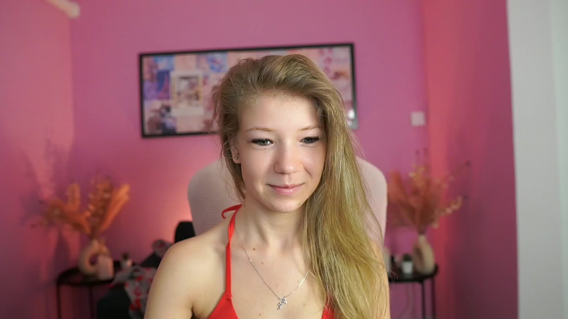 Gallery image thumbnail from Missicute's myfreecams stream on, 05/02/2025, 09:23 image 19 of 20