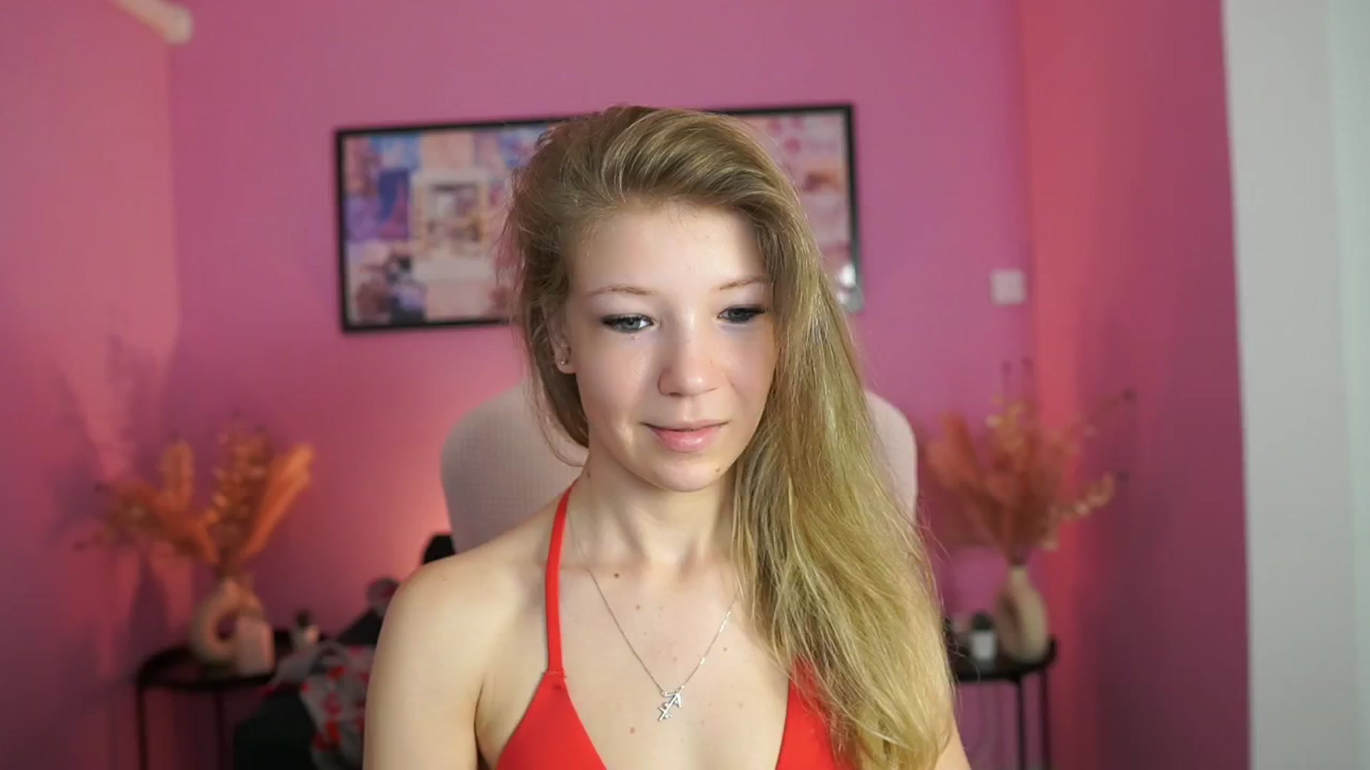 Gallery image thumbnail from Missicute's myfreecams stream on, 05/02/2025, 09:23 image 9 of 20