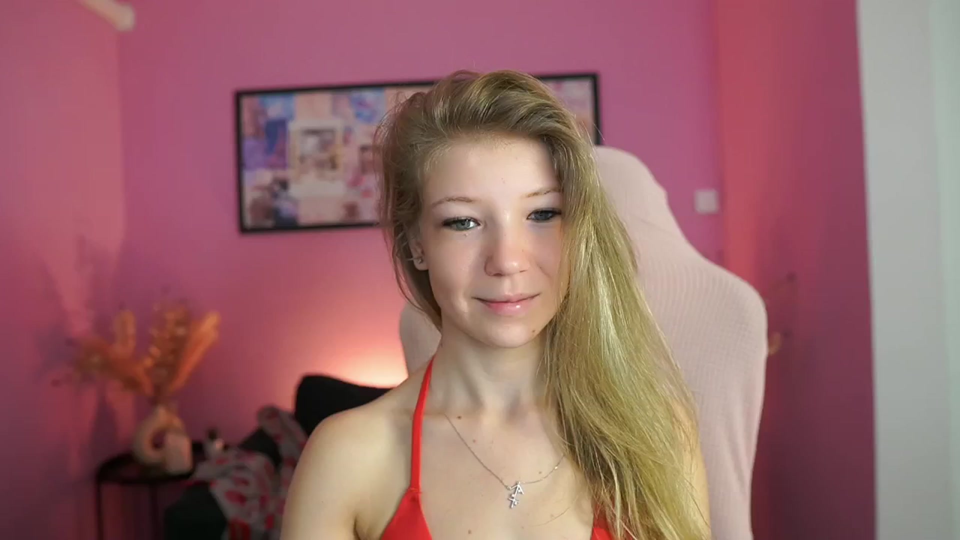 Gallery image thumbnail from Missicute's myfreecams stream on, 05/02/2025, 09:39 image 20 of 20