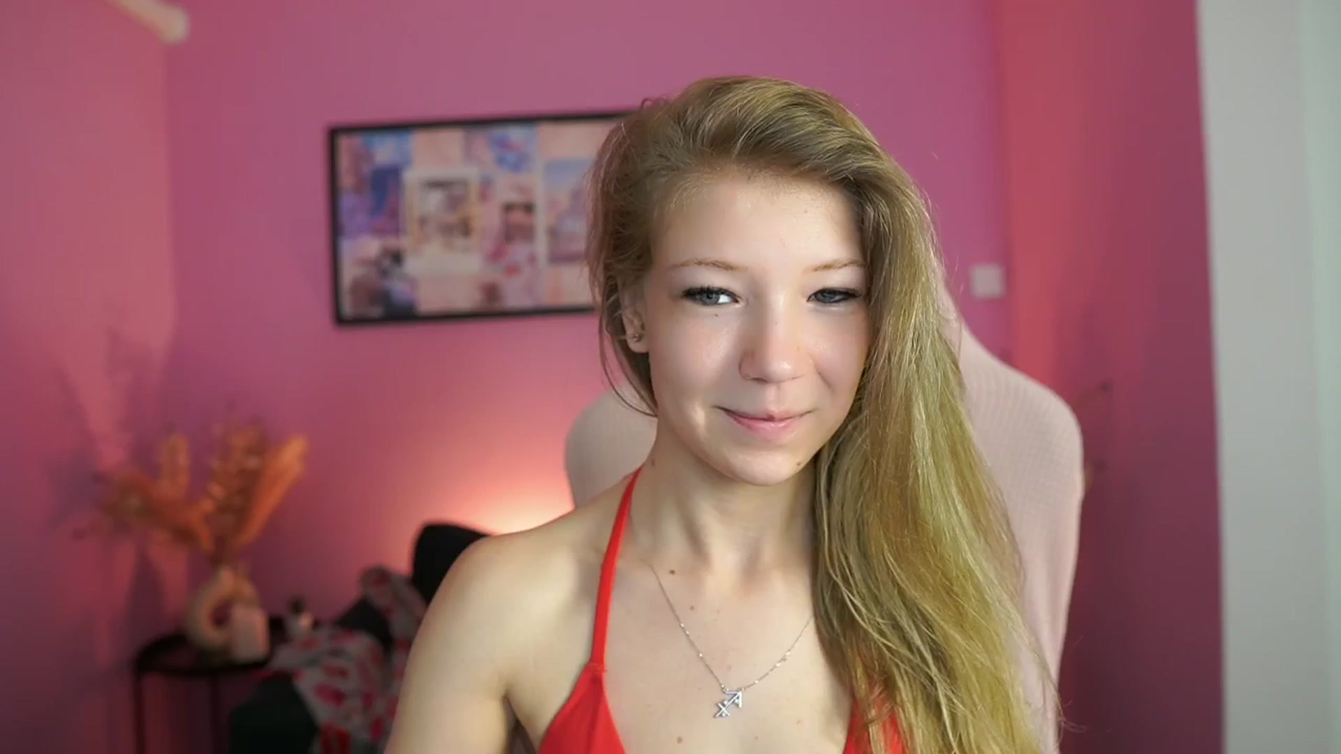 Gallery image thumbnail from Missicute's myfreecams stream on, 05/02/2025, 09:39 image 17 of 20