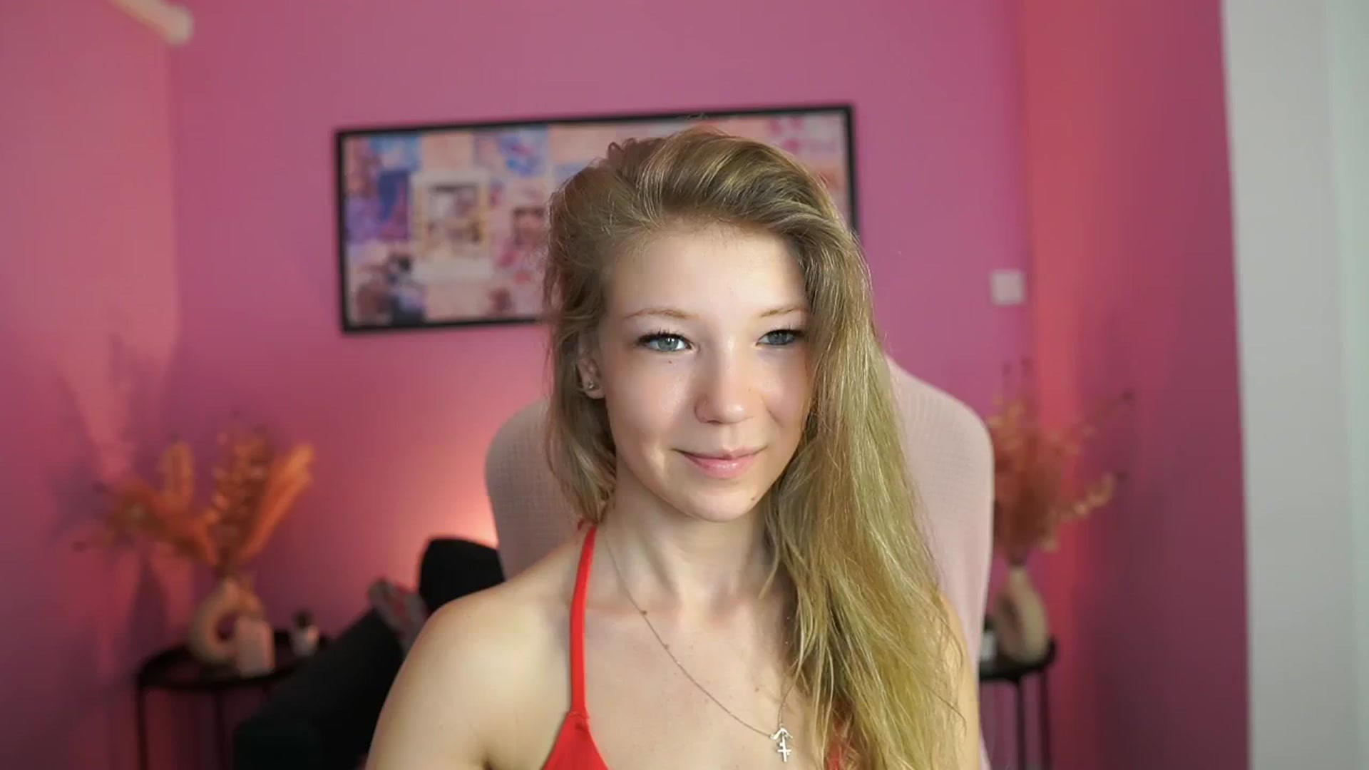 Gallery image thumbnail from Missicute's myfreecams stream on, 05/02/2025, 11:56 image 14 of 20
