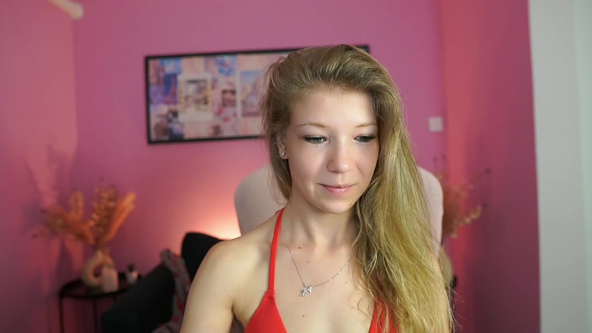 Gallery image thumbnail from Missicute's myfreecams stream on, 05/02/2025, 12:59 image 9 of 20