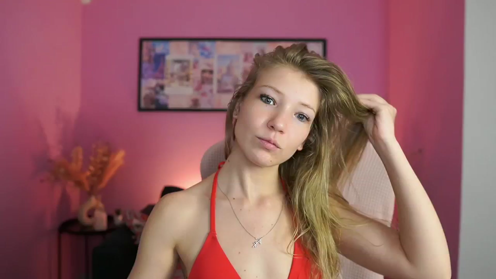 Gallery image thumbnail from Missicute's myfreecams stream on, 05/03/2025, 13:57 image 8 of 20