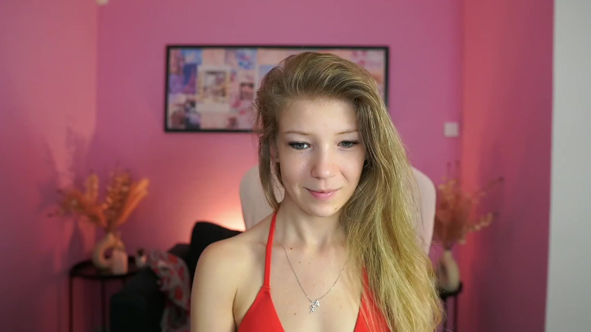 Gallery image thumbnail from Missicute's myfreecams stream on, 05/03/2025, 13:57 image 15 of 20