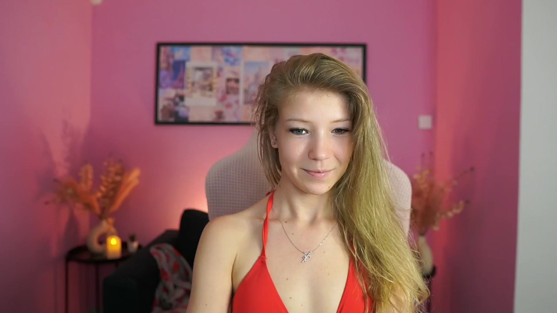 Gallery image thumbnail from Missicute's myfreecams stream on, 05/03/2025, 14:43 image 11 of 20